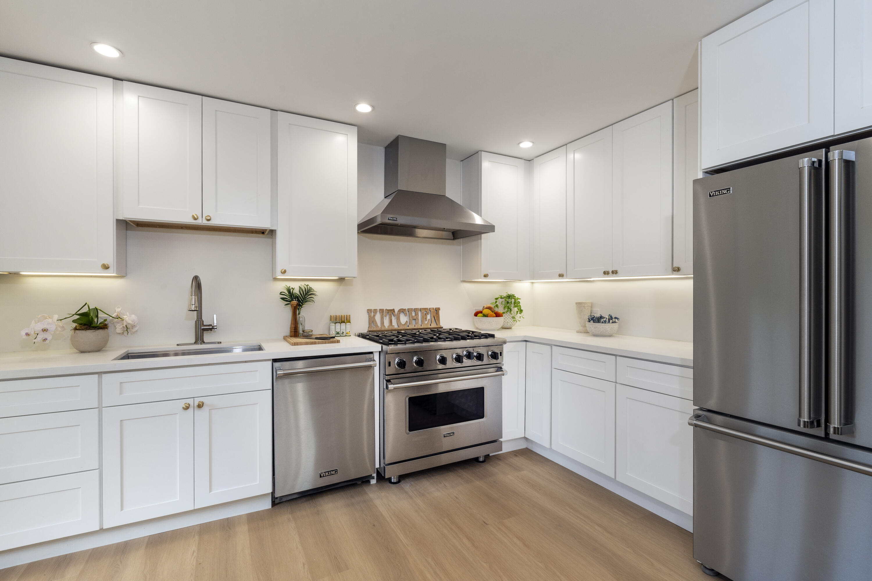 Santa Barbara, California 93108, United States, 4 Bedrooms Bedrooms, ,1 BathroomBathrooms,Residential,Active,196035