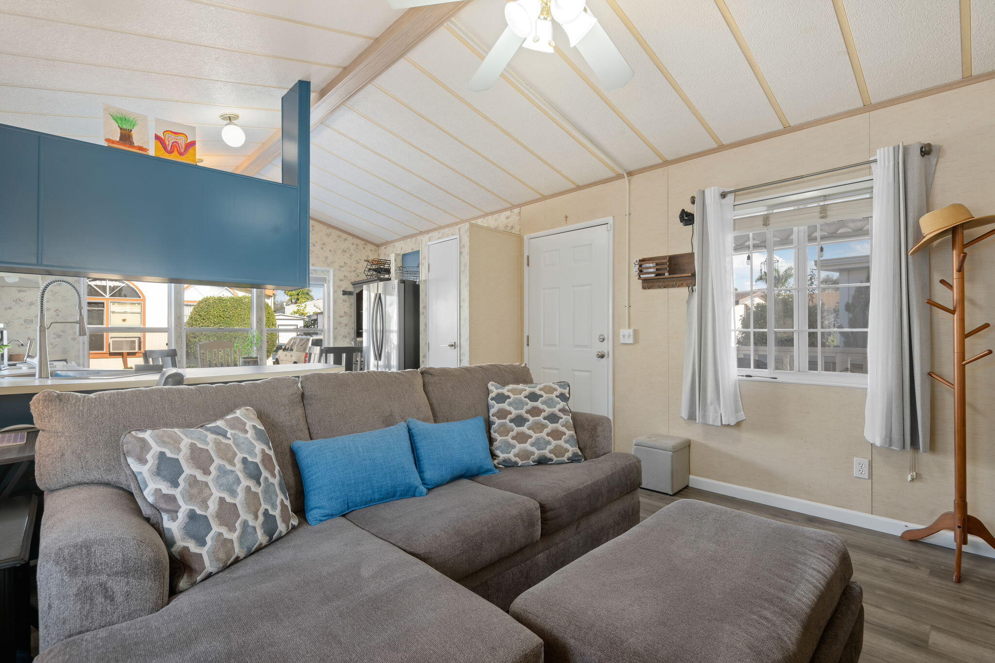 Santa Barbara, California 93110, United States, 2 Bedrooms Bedrooms, ,1 BathroomBathrooms,Residential,Active,235399