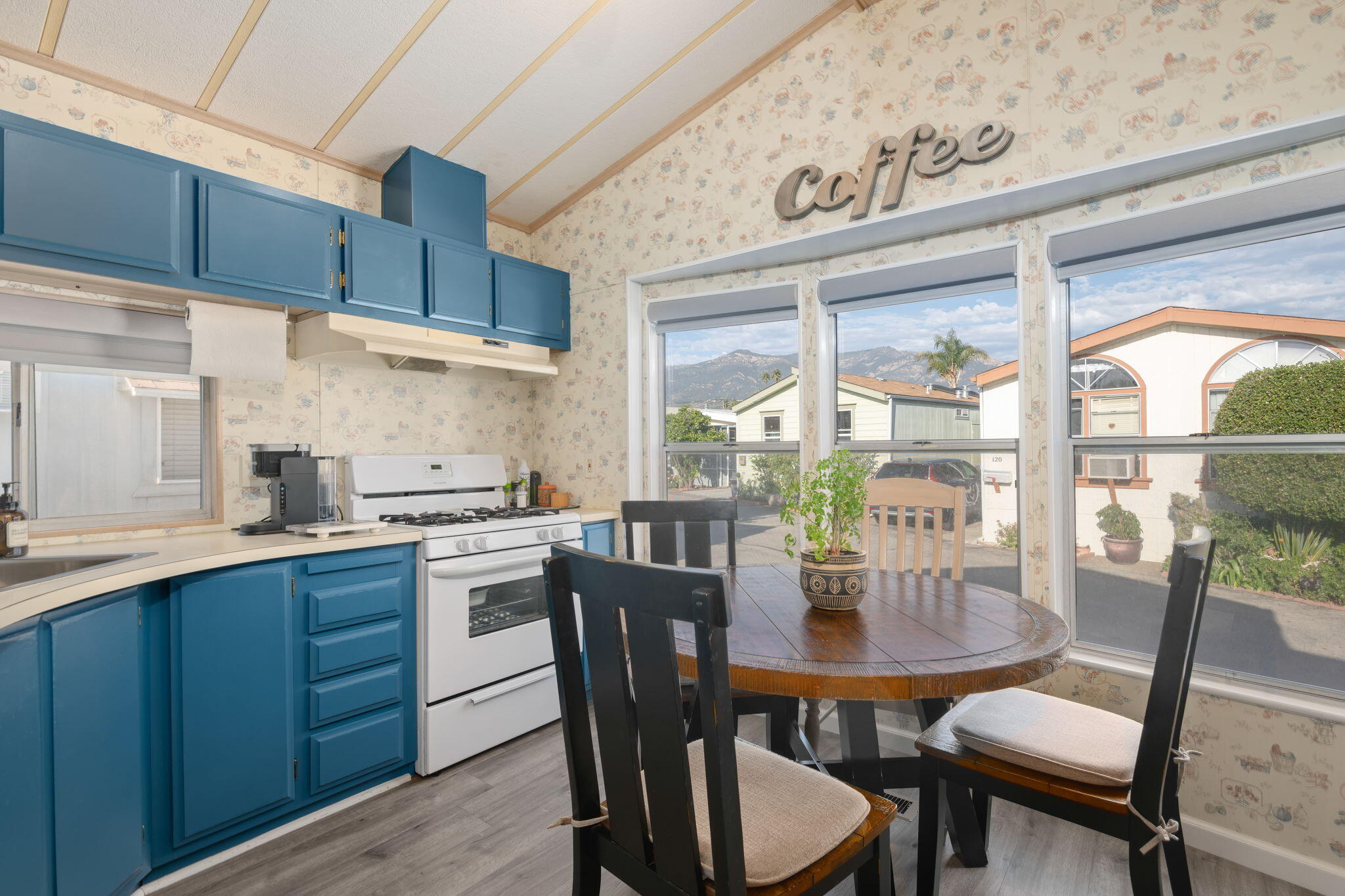 Santa Barbara, California 93110, United States, 2 Bedrooms Bedrooms, ,1 BathroomBathrooms,Residential,Active,235399