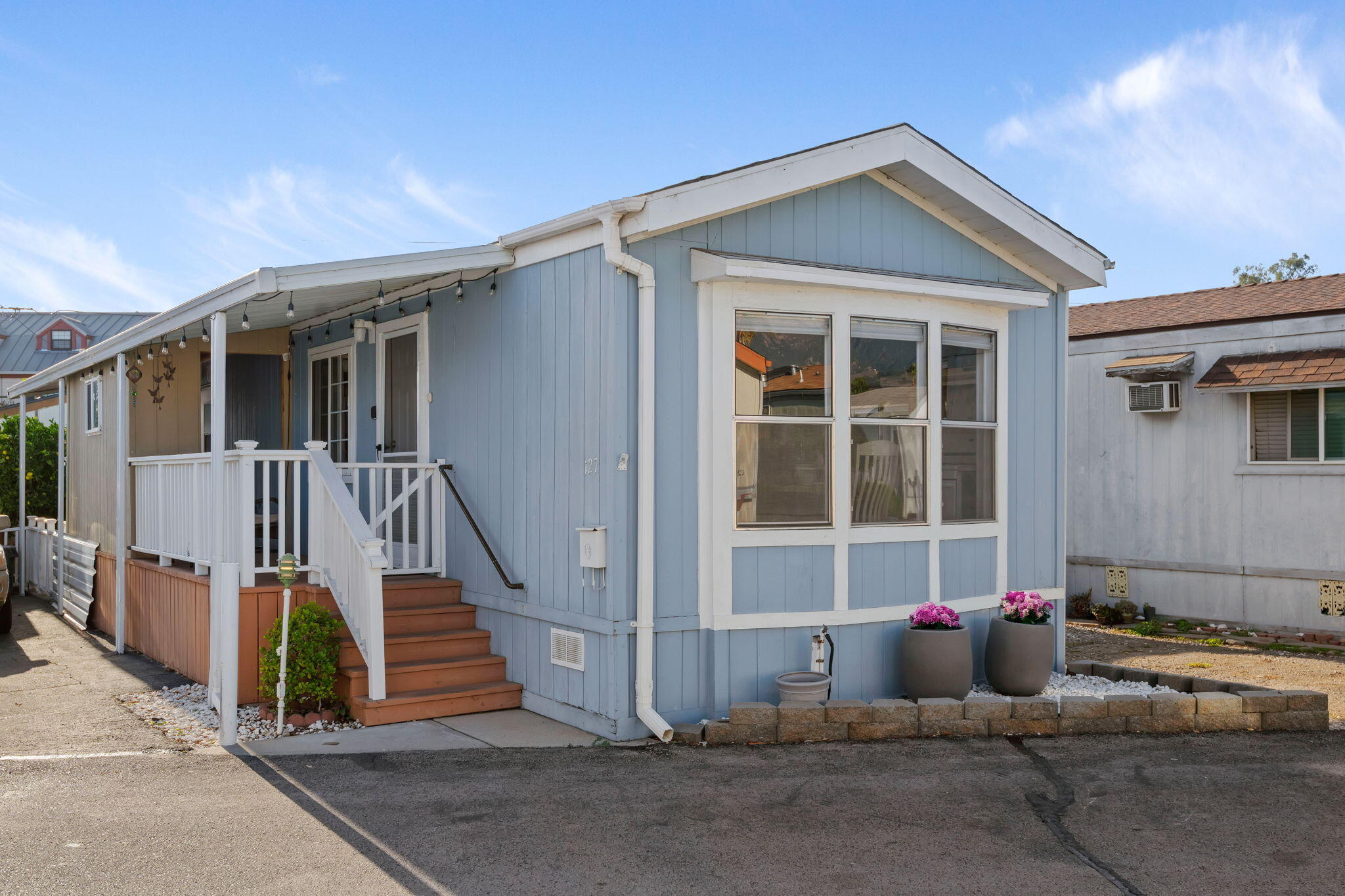 Santa Barbara, California 93110, United States, 2 Bedrooms Bedrooms, ,1 BathroomBathrooms,Residential,Active,235399