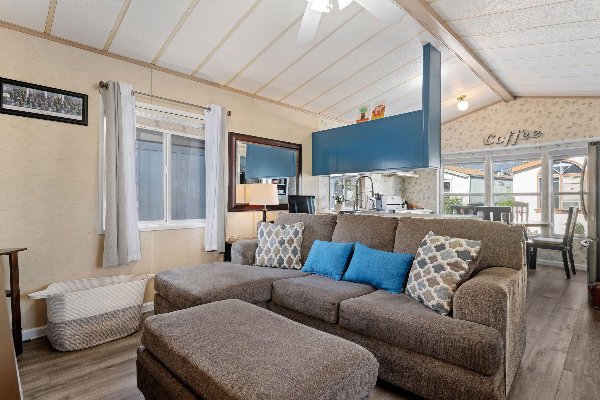 Santa Barbara, California 93110, United States, 2 Bedrooms Bedrooms, ,1 BathroomBathrooms,Residential,Active,235399