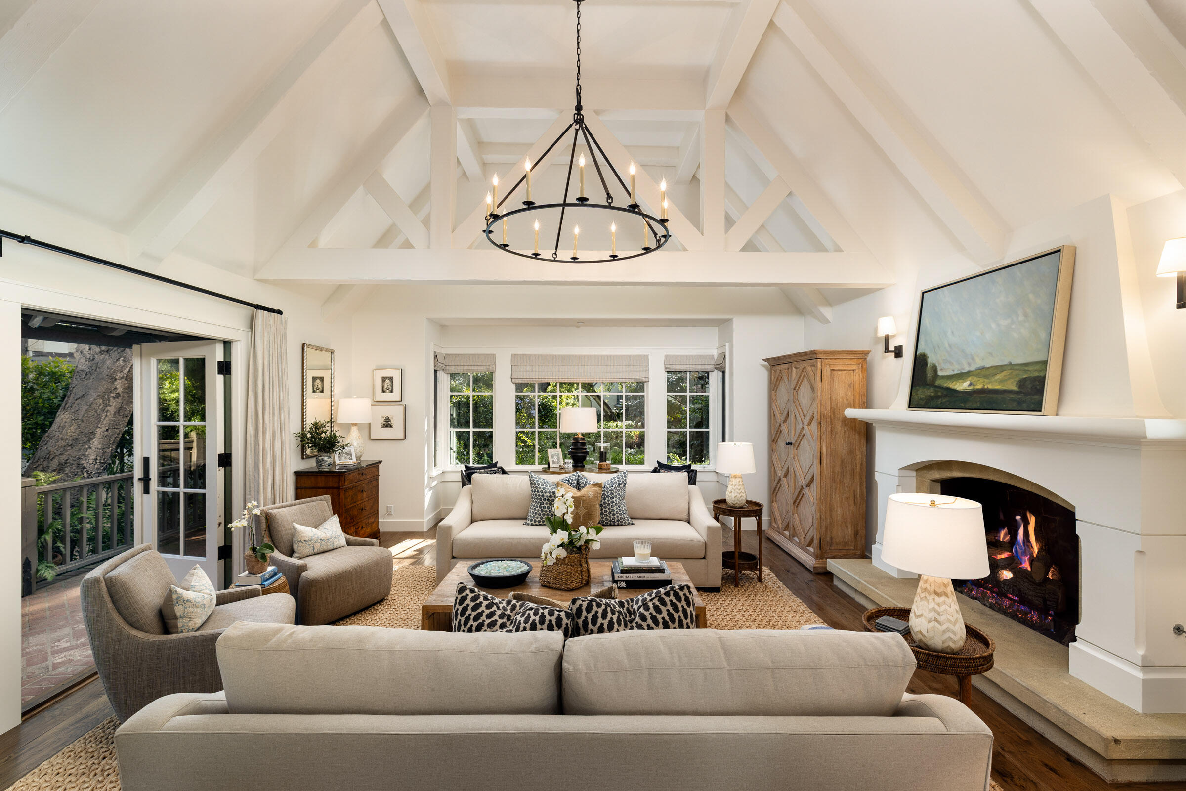 Santa Barbara, California 93108, United States, 2 Bedrooms Bedrooms, ,3 BathroomsBathrooms,Residential,Pending,136461