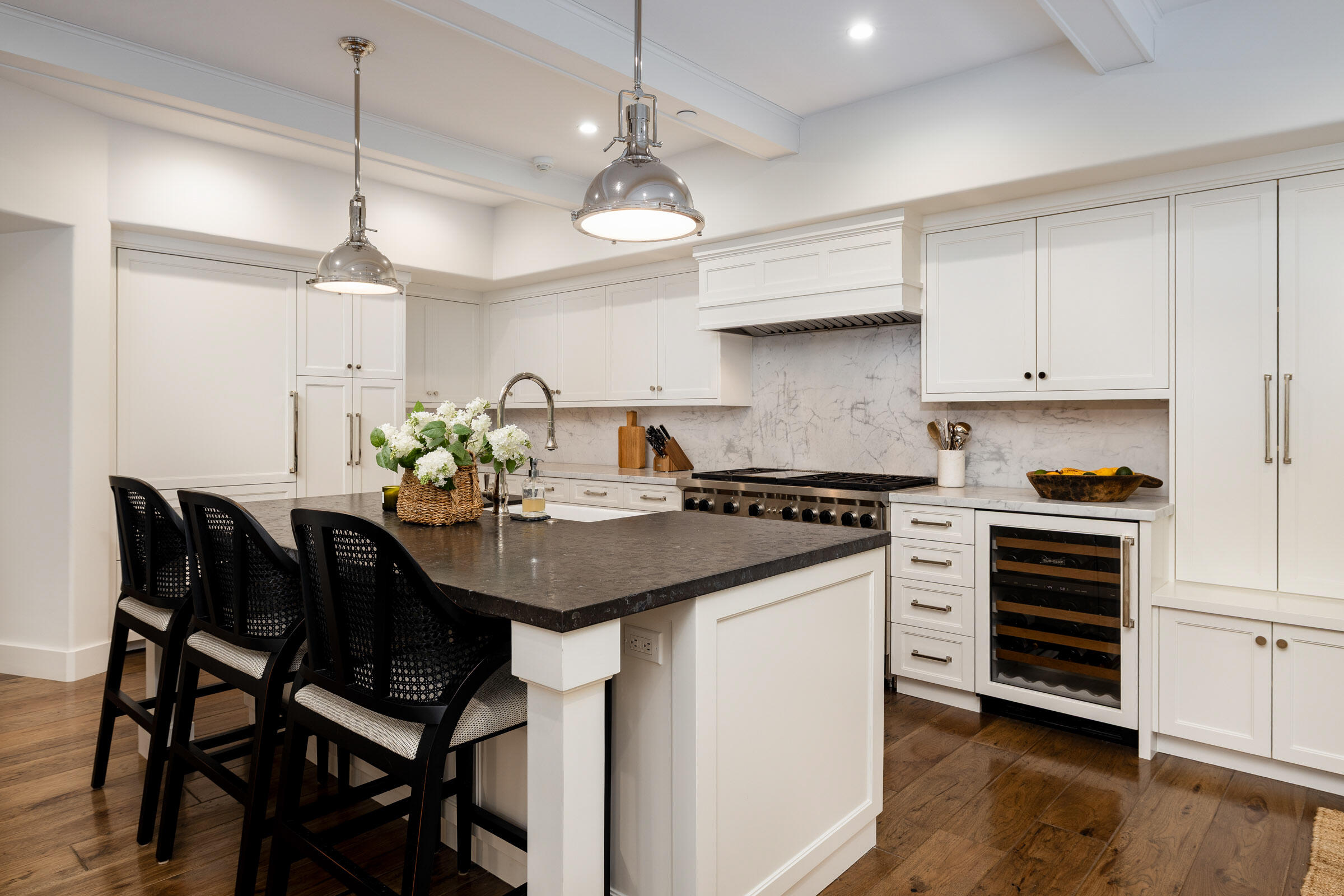 Santa Barbara, California 93108, United States, 2 Bedrooms Bedrooms, ,3 BathroomsBathrooms,Residential,Pending,136461