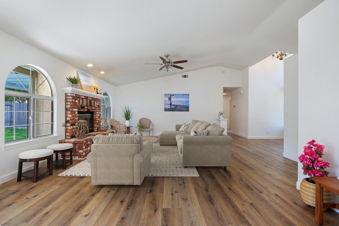 Los Alamos, California 93440, United States, 4 Bedrooms Bedrooms, ,2 BathroomsBathrooms,Residential,Active,121343