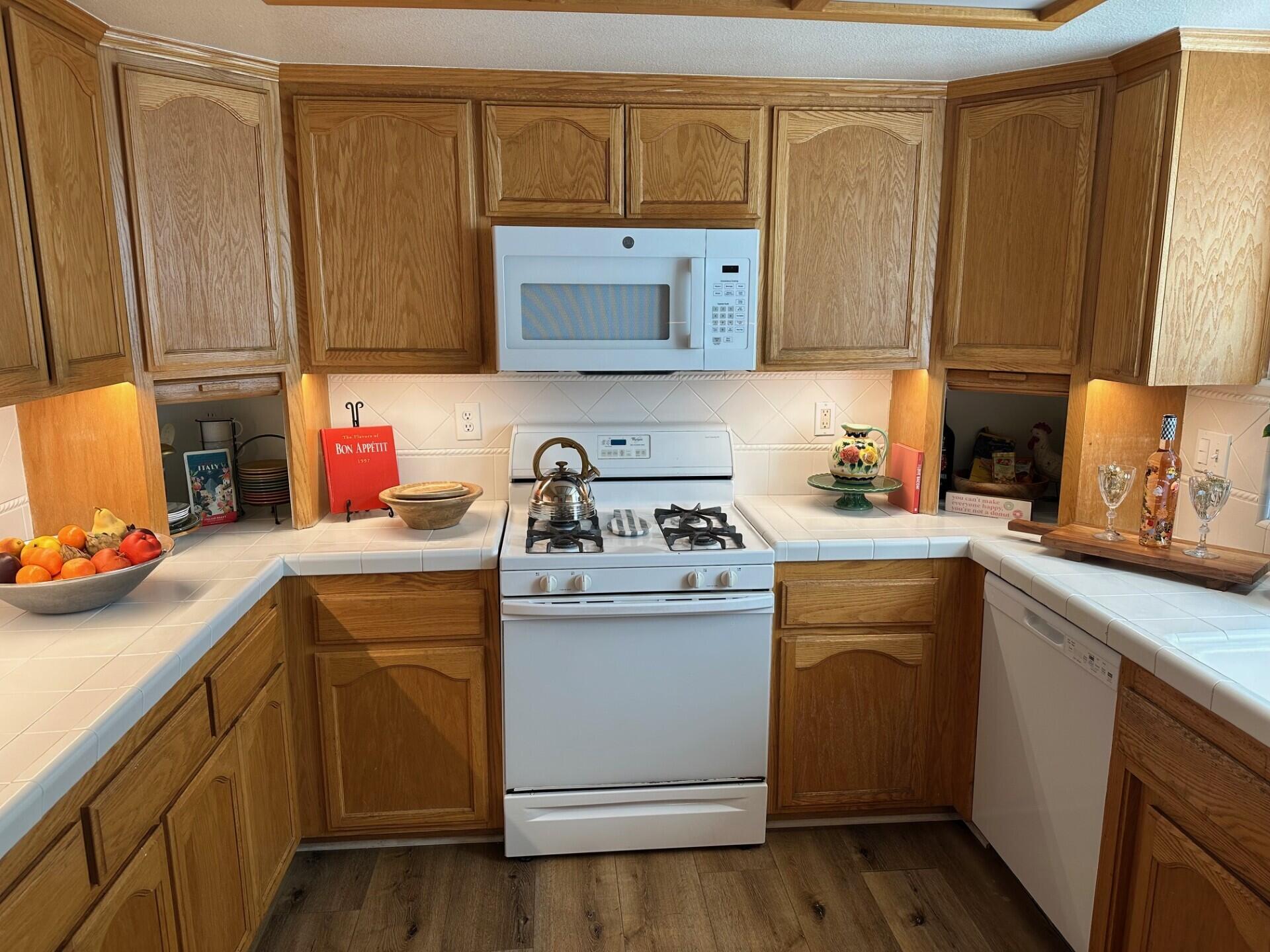 Los Alamos, California 93440, United States, 4 Bedrooms Bedrooms, ,2 BathroomsBathrooms,Residential,Active,121343