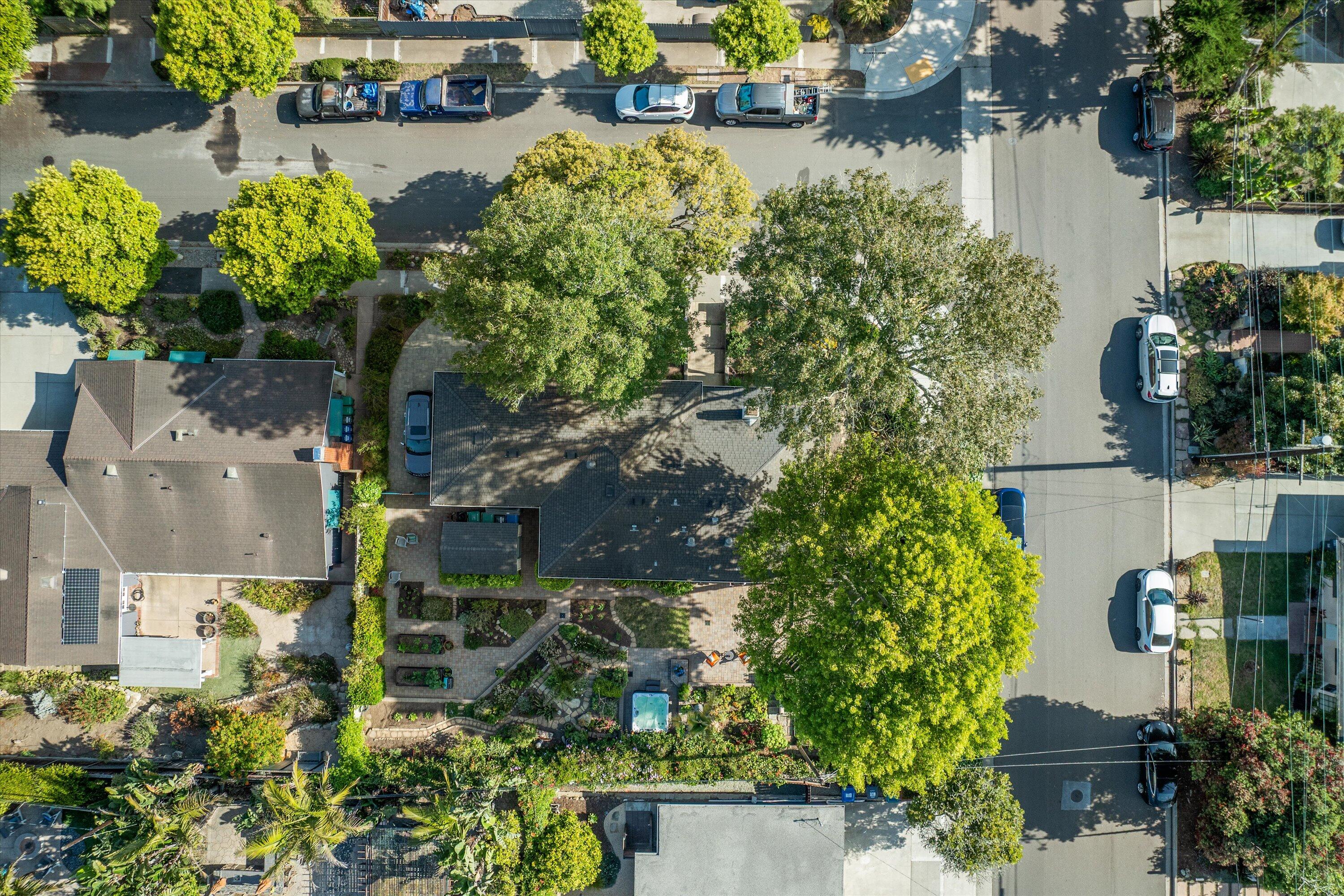 Santa Barbara, California 93109, United States, 3 Bedrooms Bedrooms, ,2 BathroomsBathrooms,Residential,Active,161859