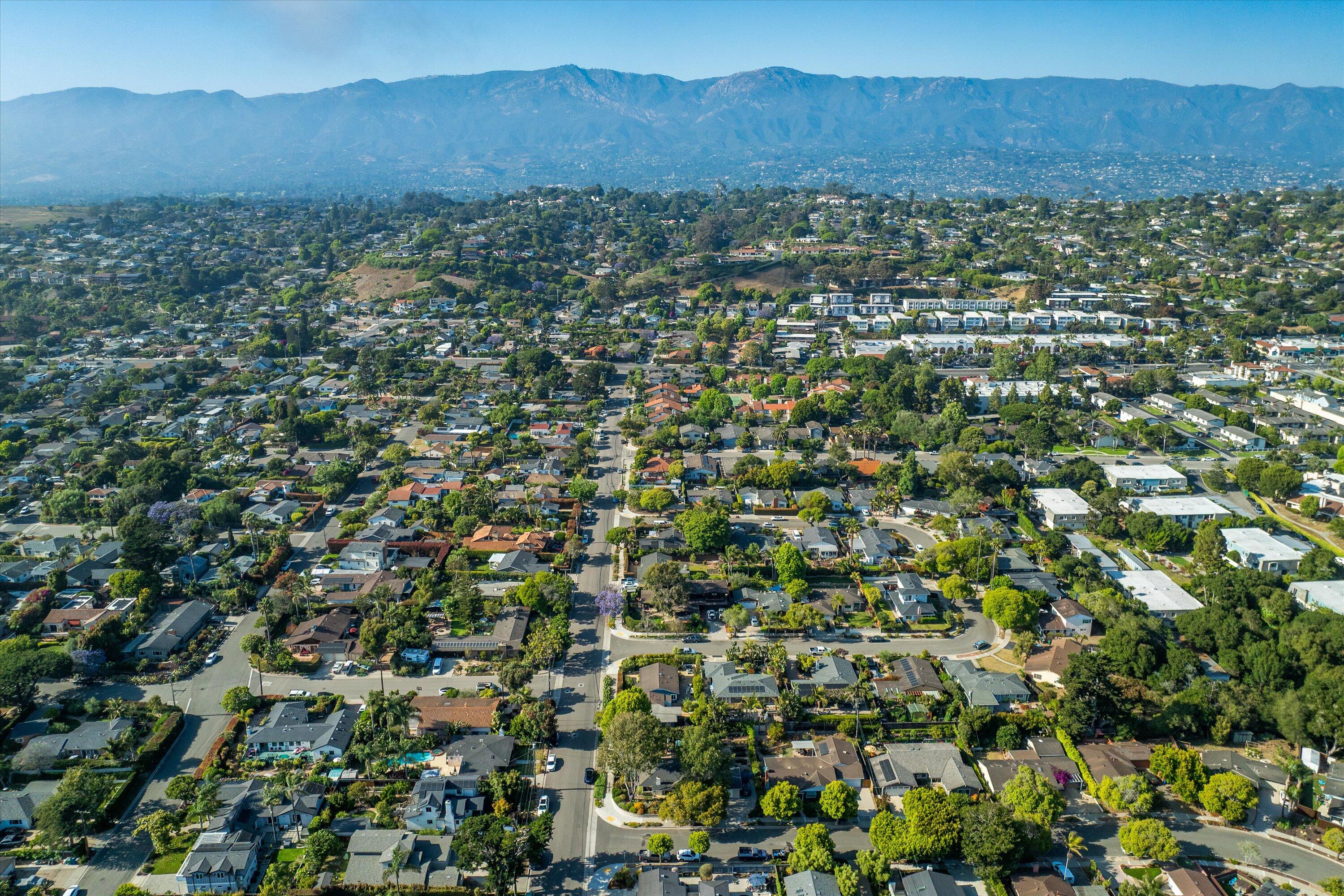 Santa Barbara, California 93109, United States, 3 Bedrooms Bedrooms, ,2 BathroomsBathrooms,Residential,Active,161859