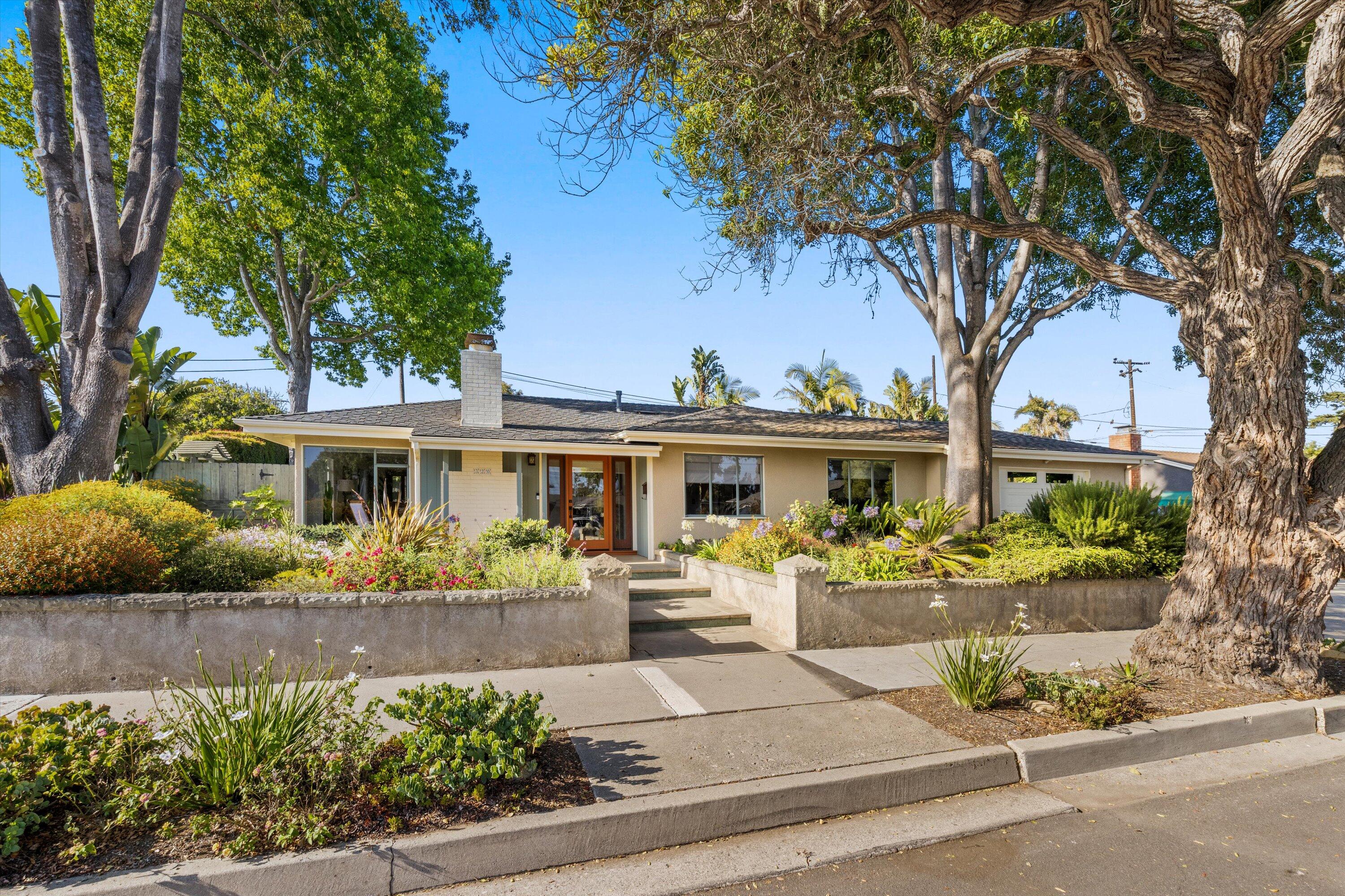 Santa Barbara, California 93109, United States, 3 Bedrooms Bedrooms, ,2 BathroomsBathrooms,Residential,Active,161859