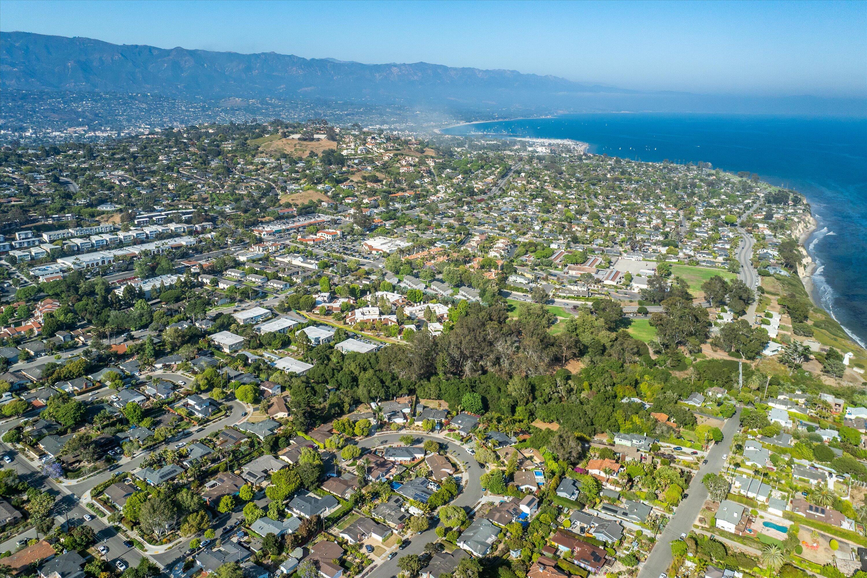 Santa Barbara, California 93109, United States, 3 Bedrooms Bedrooms, ,2 BathroomsBathrooms,Residential,Active,161859