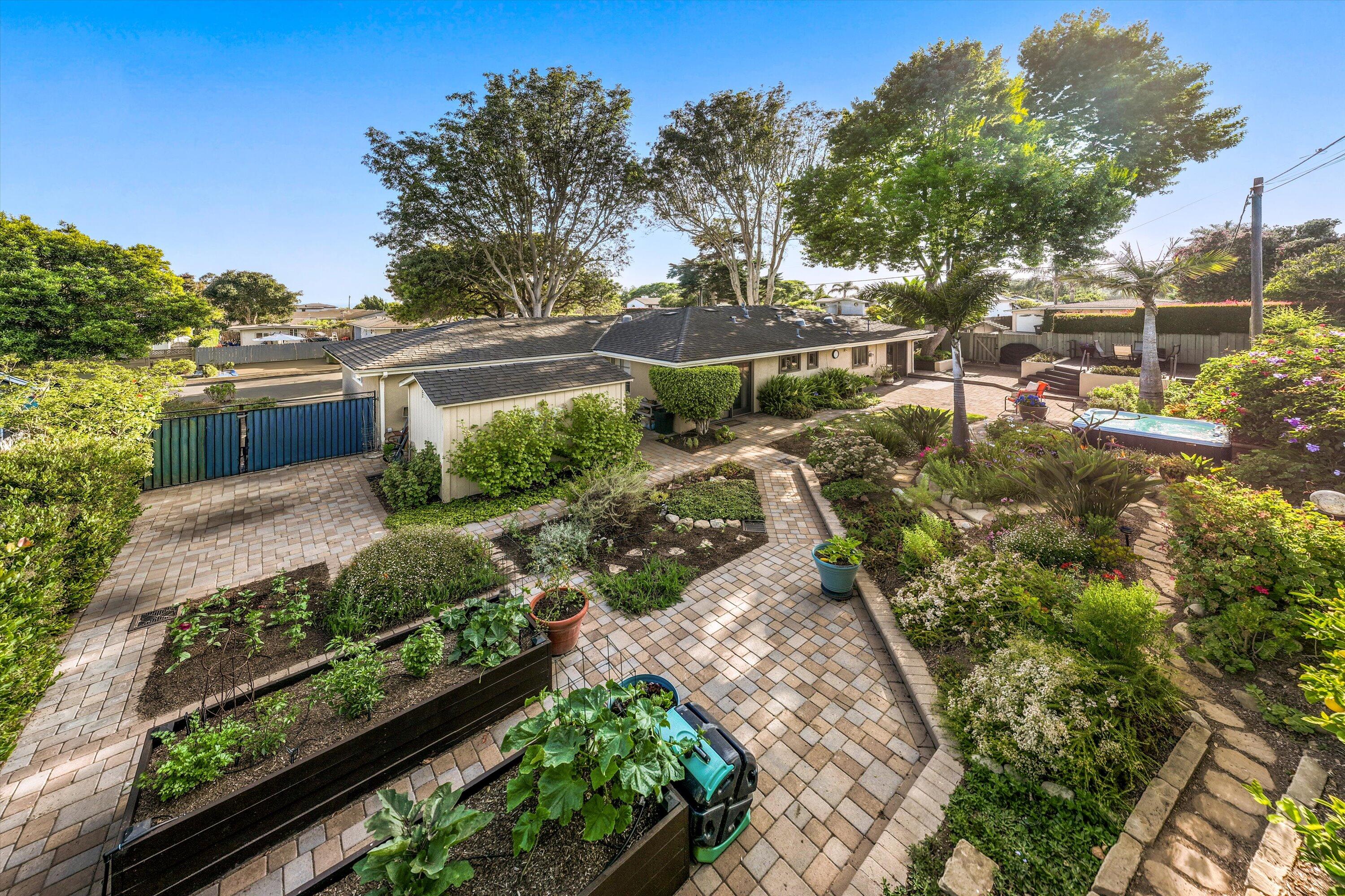 Santa Barbara, California 93109, United States, 3 Bedrooms Bedrooms, ,2 BathroomsBathrooms,Residential,Active,161859