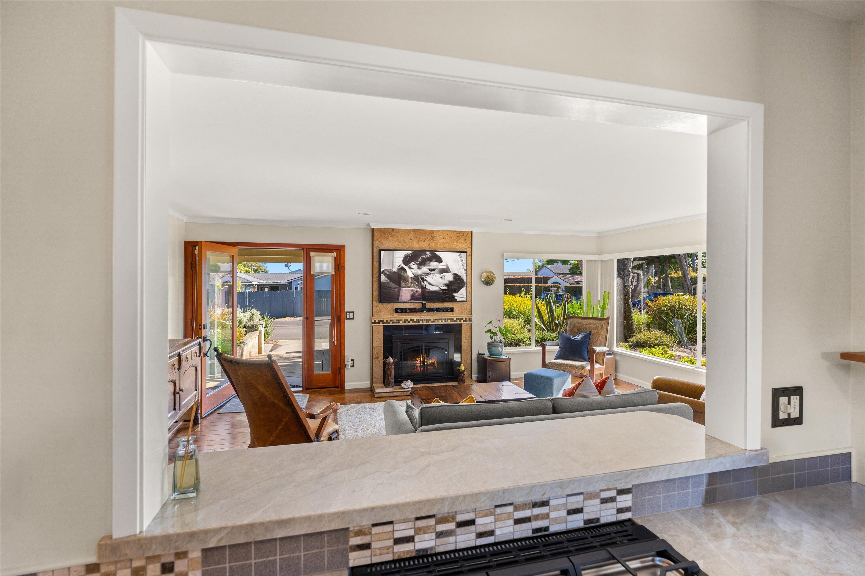 Santa Barbara, California 93109, United States, 3 Bedrooms Bedrooms, ,2 BathroomsBathrooms,Residential,Active,161859