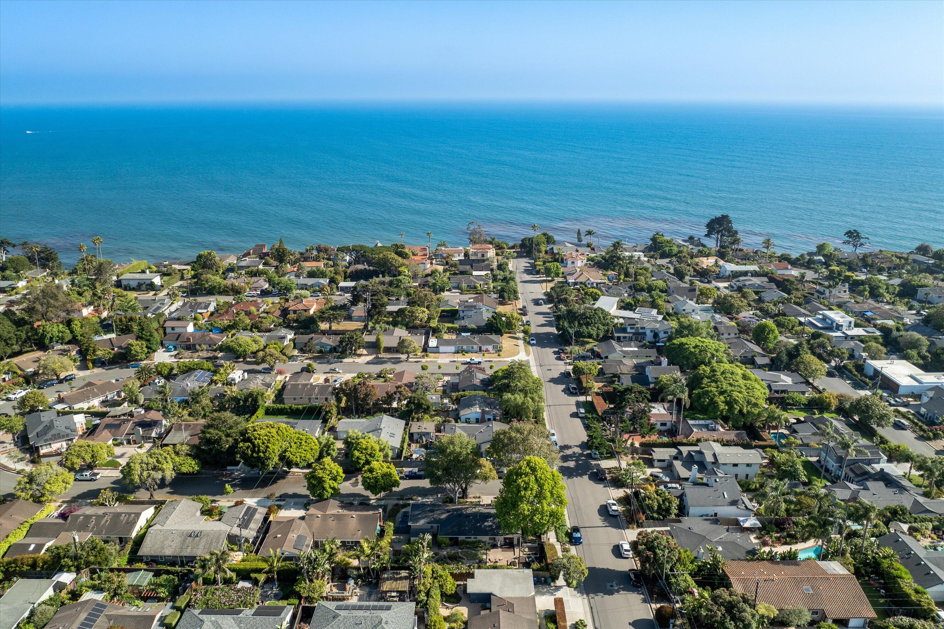 Santa Barbara, California 93109, United States, 3 Bedrooms Bedrooms, ,2 BathroomsBathrooms,Residential,Active,161859