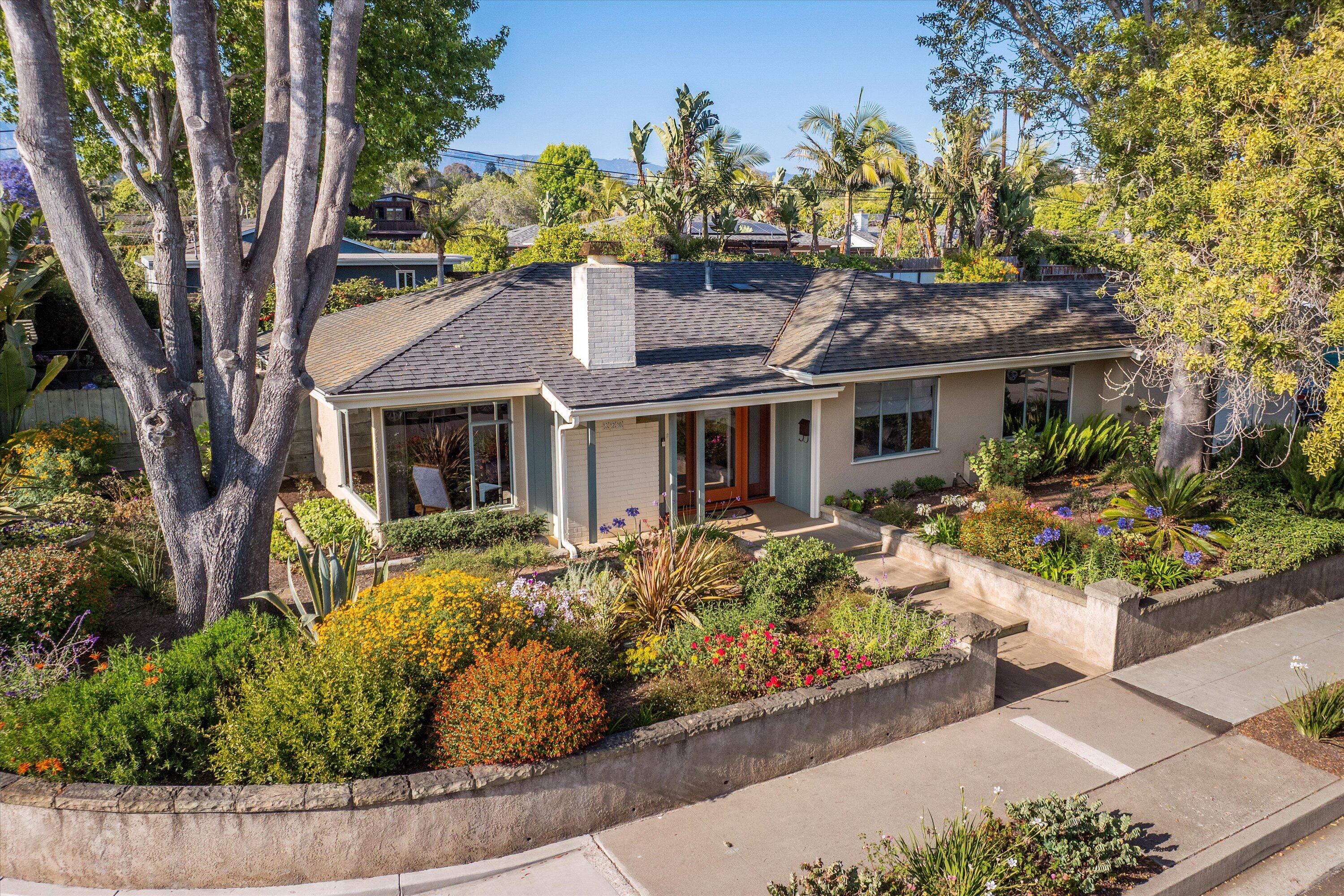 Santa Barbara, California 93109, United States, 3 Bedrooms Bedrooms, ,2 BathroomsBathrooms,Residential,Active,161859