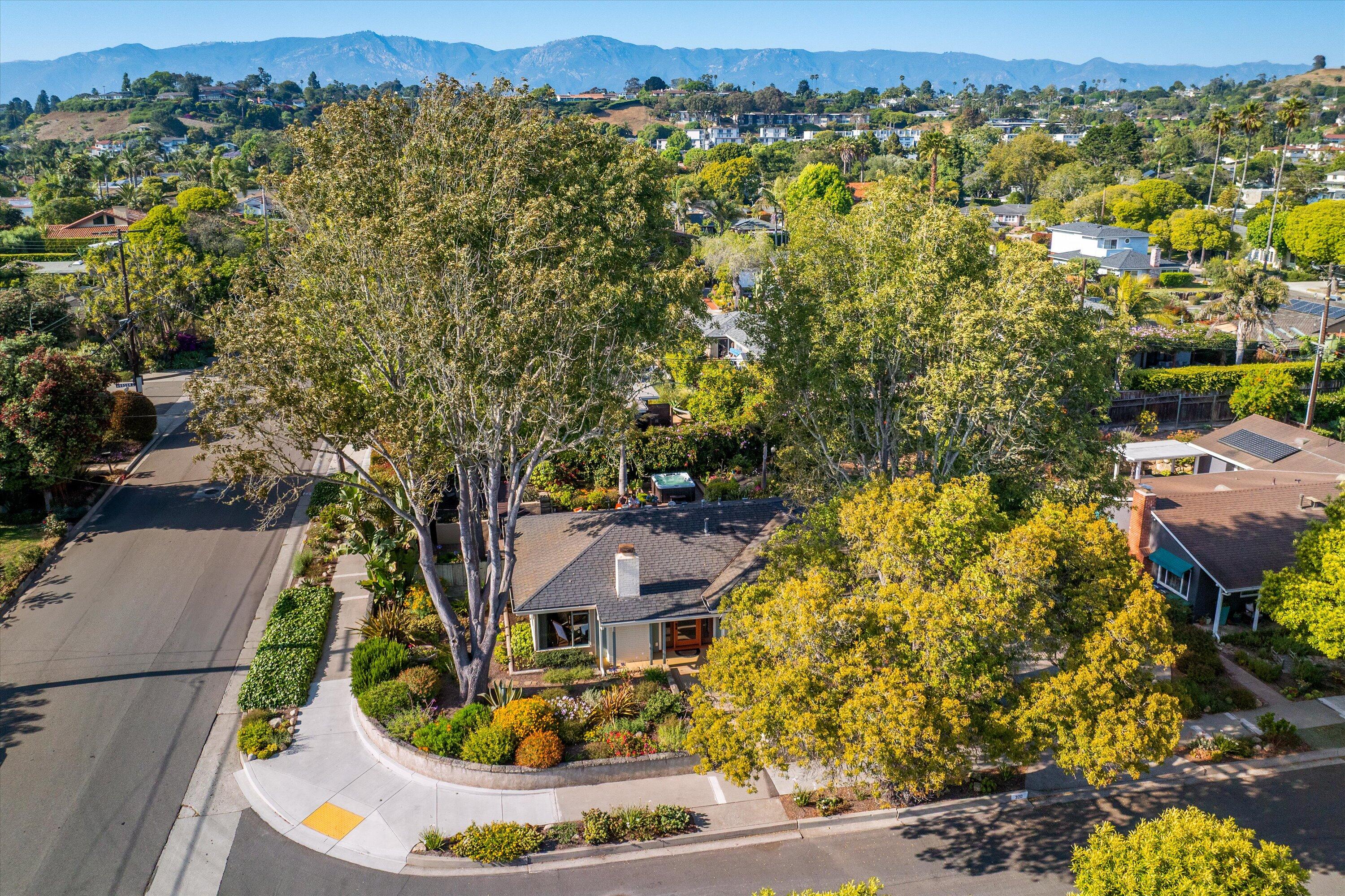 Santa Barbara, California 93109, United States, 3 Bedrooms Bedrooms, ,2 BathroomsBathrooms,Residential,Active,161859