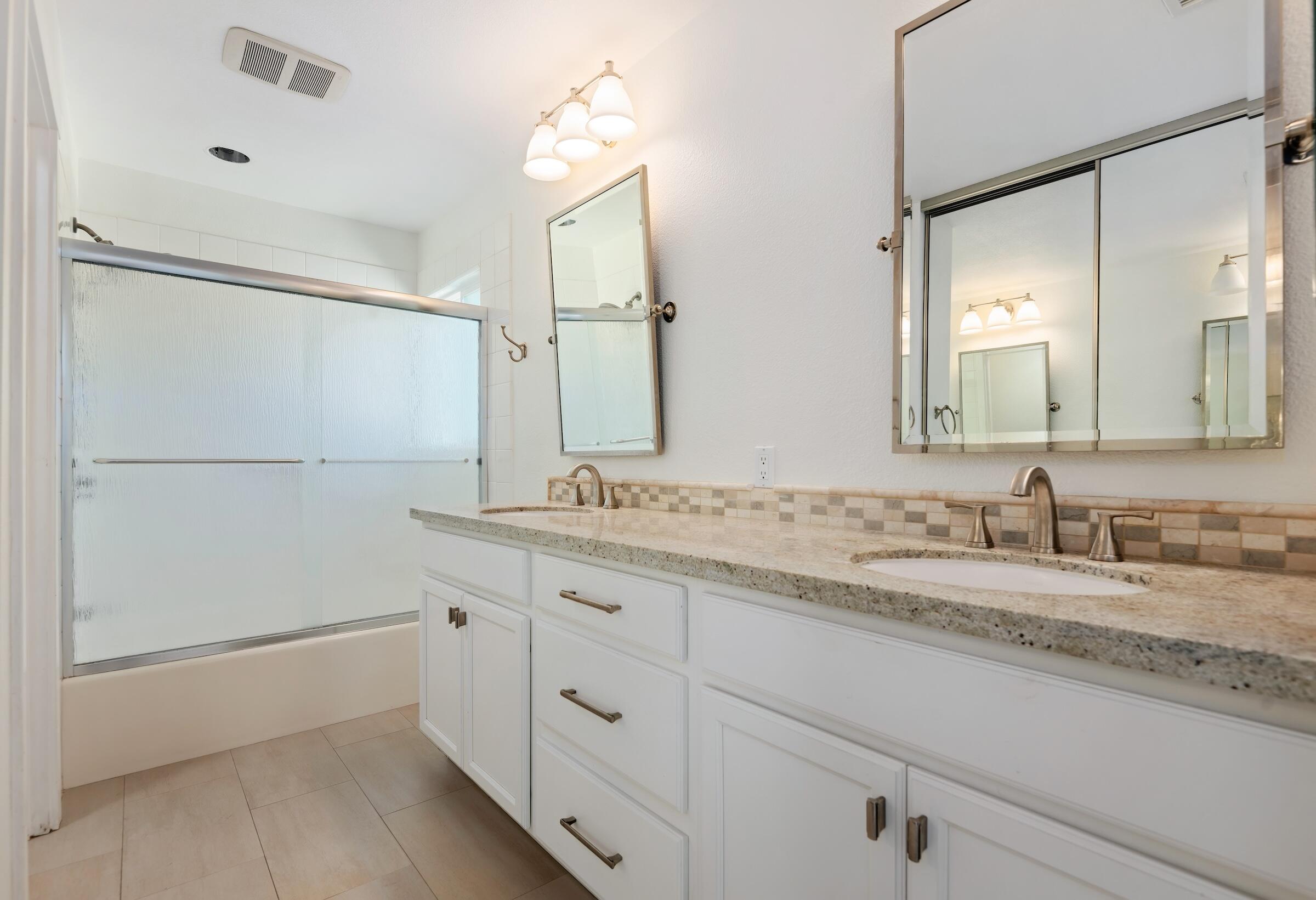 Santa Barbara, California 93111, United States, 3 Bedrooms Bedrooms, ,2 BathroomsBathrooms,Residential,Active,211232