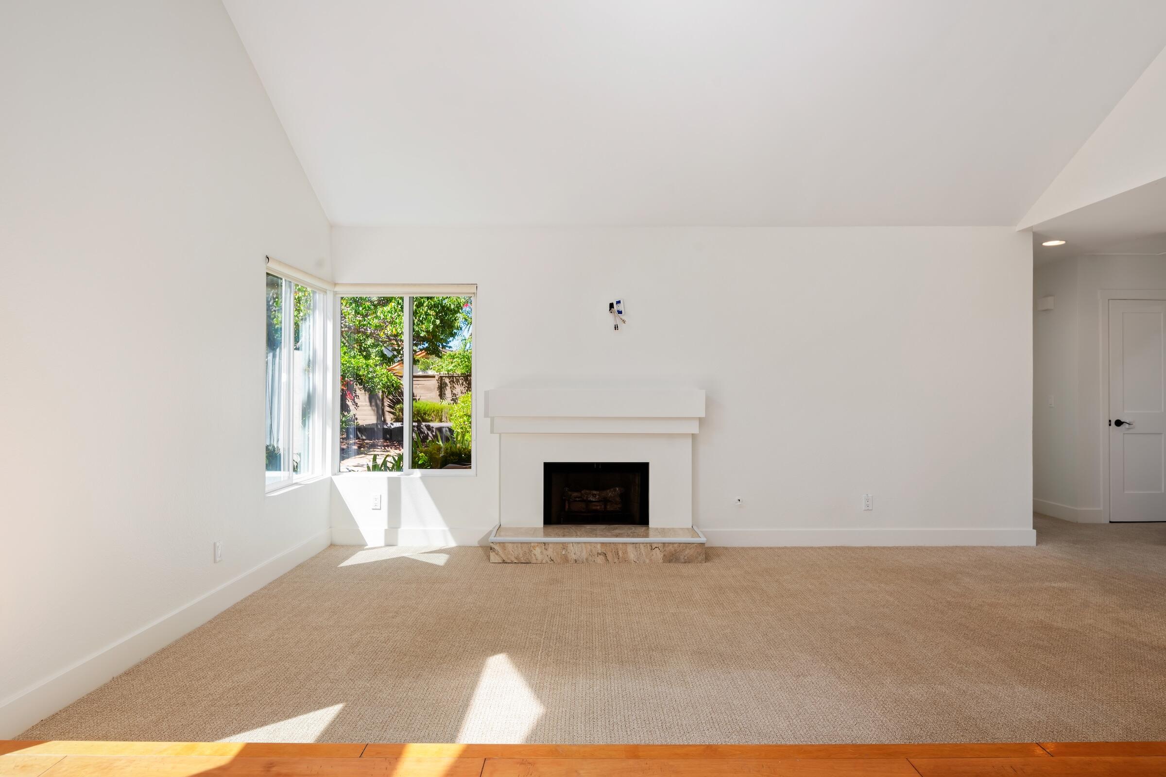 Santa Barbara, California 93111, United States, 3 Bedrooms Bedrooms, ,2 BathroomsBathrooms,Residential,Active,211232