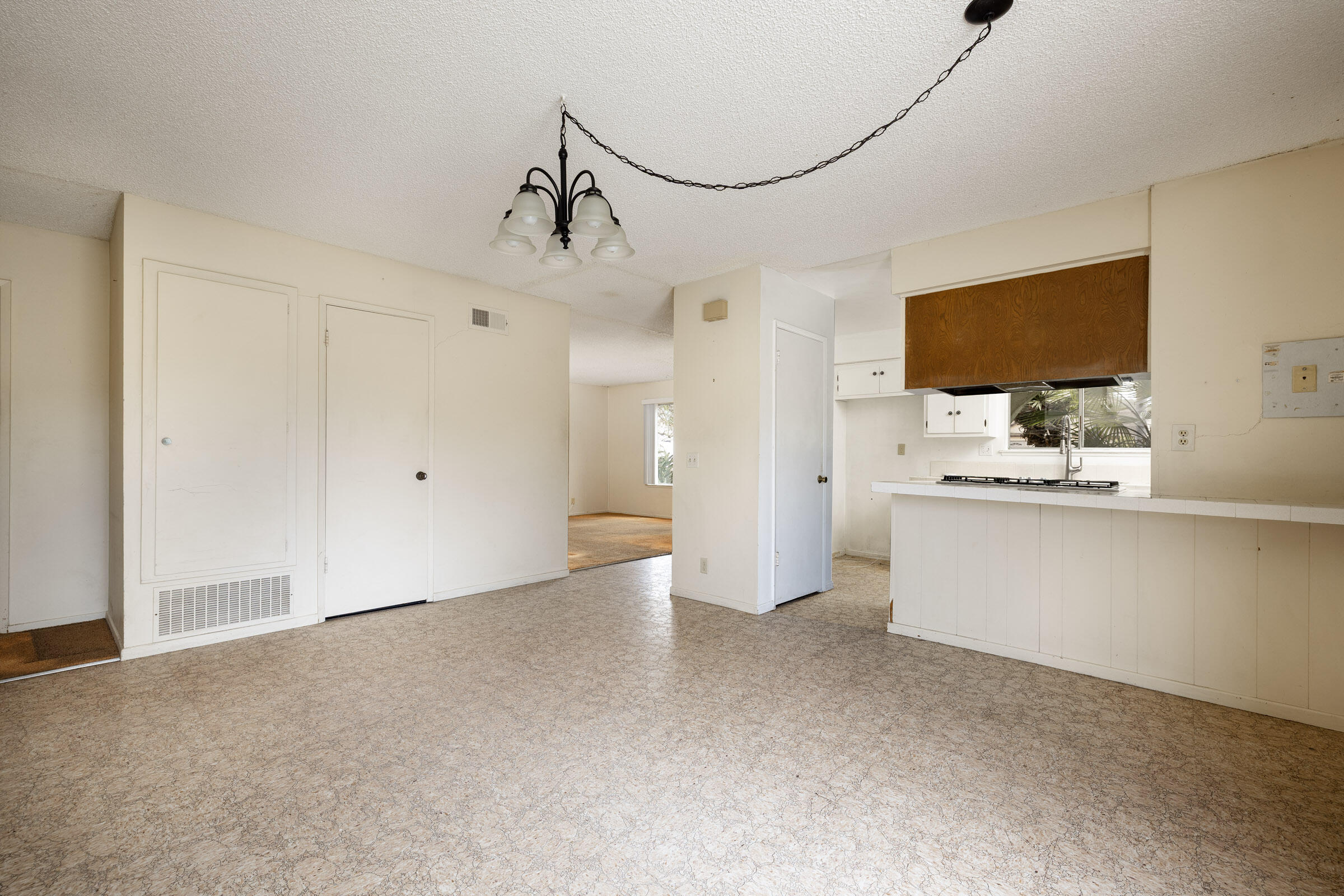 277 Redwood Way