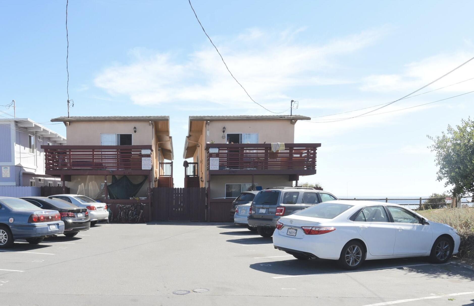 Isla Vista, California 93117, United States, ,Residential,Pending,74858