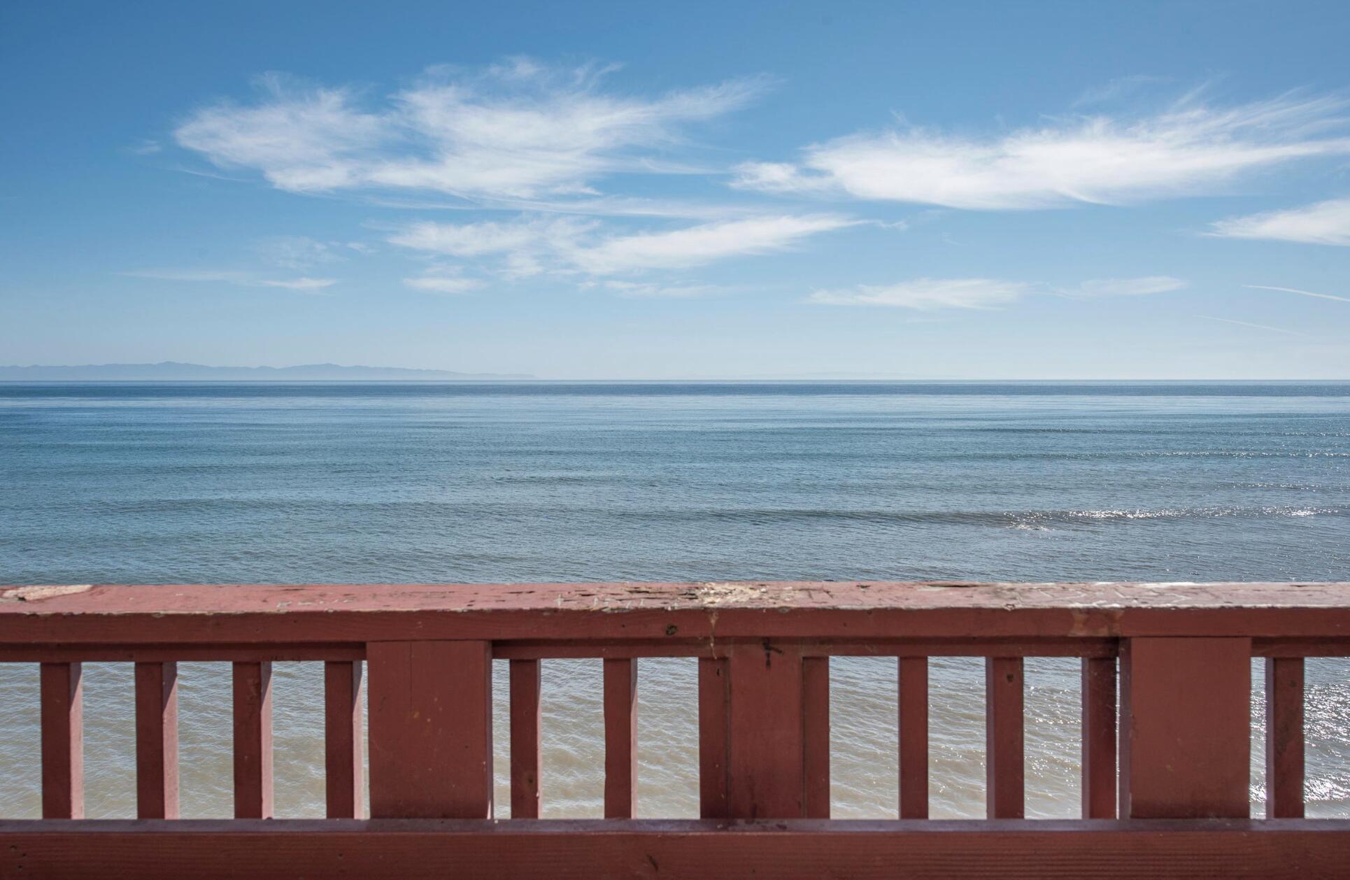 Isla Vista, California 93117, United States, ,Residential,Pending,74858