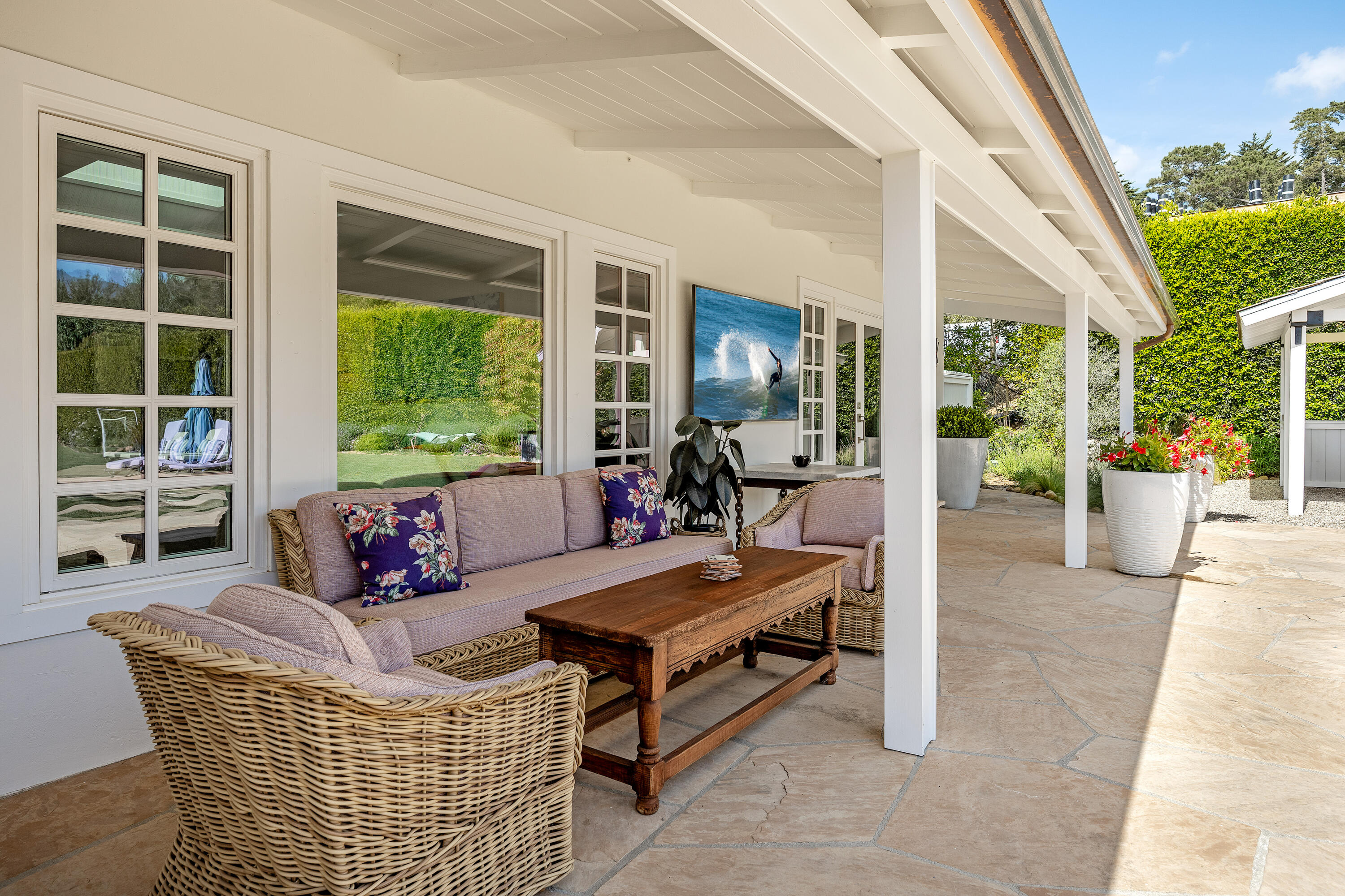 Santa Barbara, California 93108, United States, 4 Bedrooms Bedrooms, ,4 BathroomsBathrooms,Residential,Active,189854