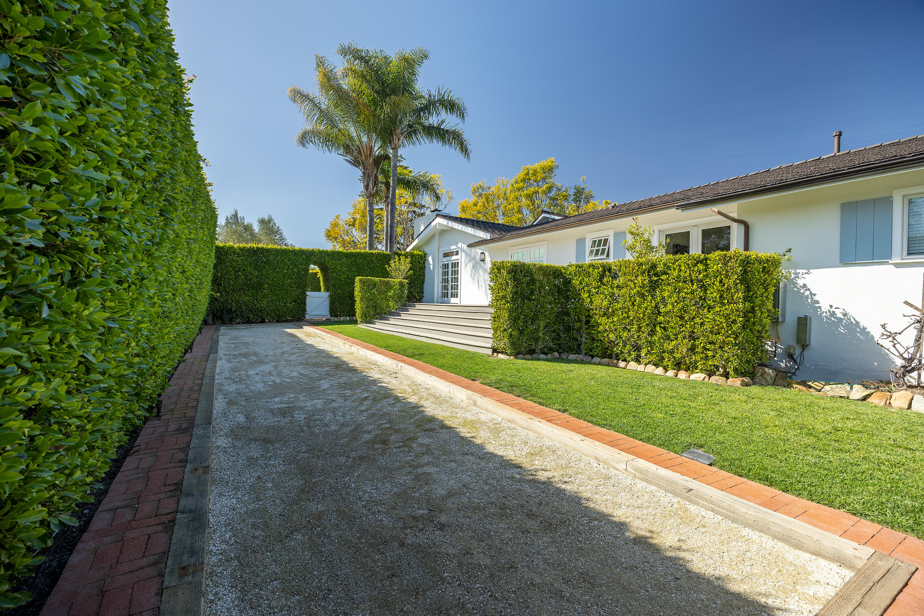 Santa Barbara, California 93108, United States, 4 Bedrooms Bedrooms, ,4 BathroomsBathrooms,Residential,Active,189854