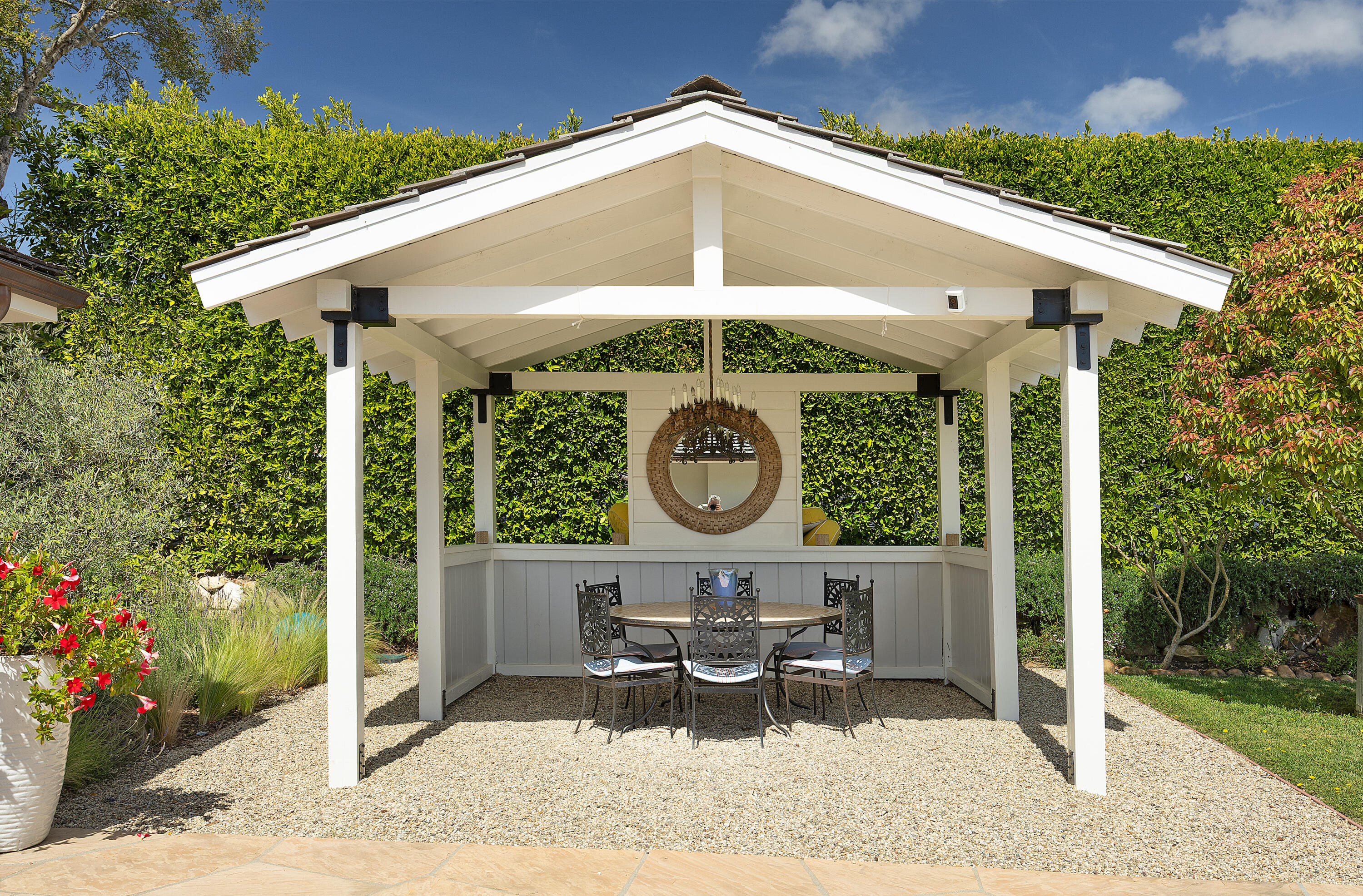 Santa Barbara, California 93108, United States, 4 Bedrooms Bedrooms, ,4 BathroomsBathrooms,Residential,Active,189854