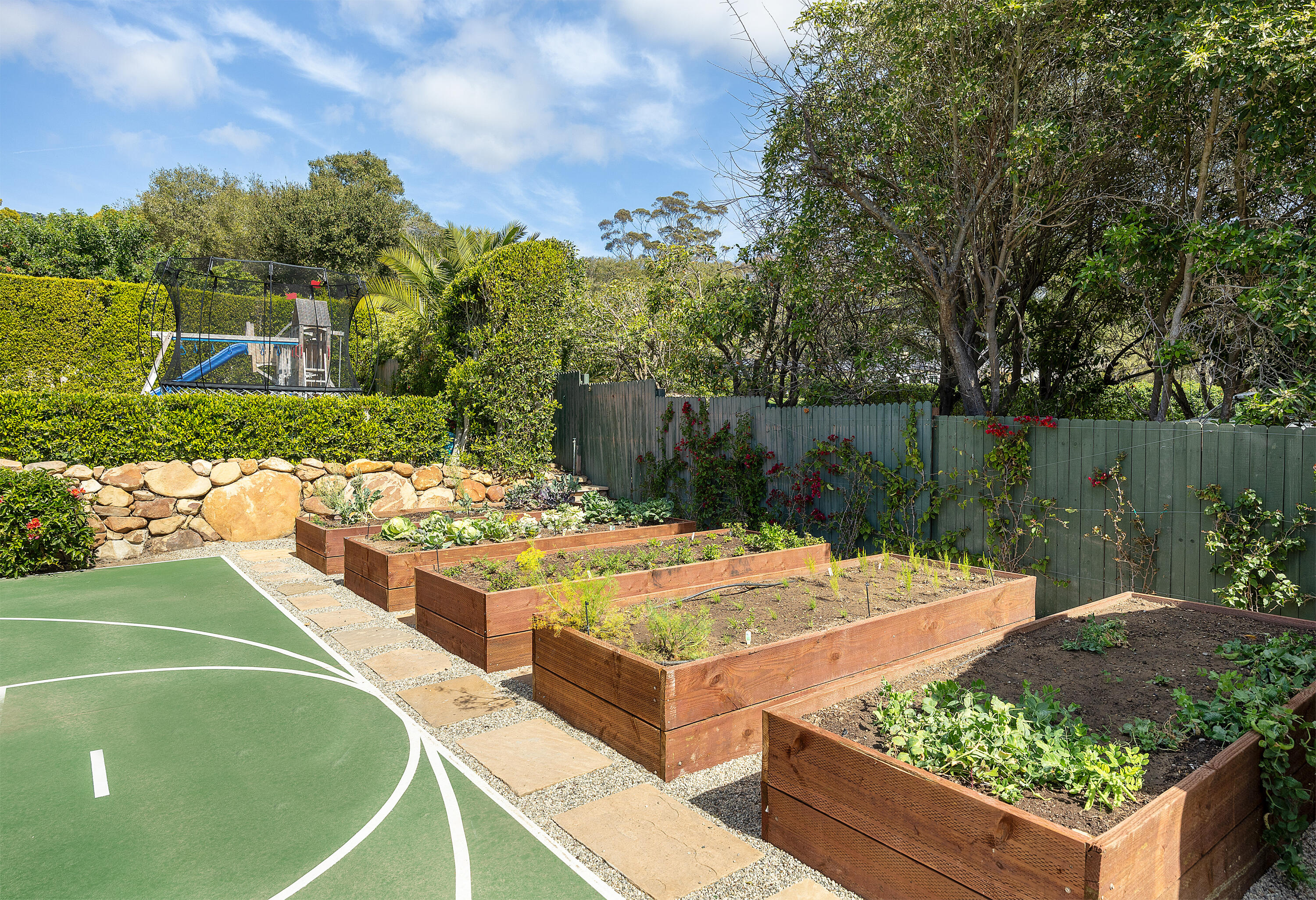 Santa Barbara, California 93108, United States, 4 Bedrooms Bedrooms, ,4 BathroomsBathrooms,Residential,Active,189854