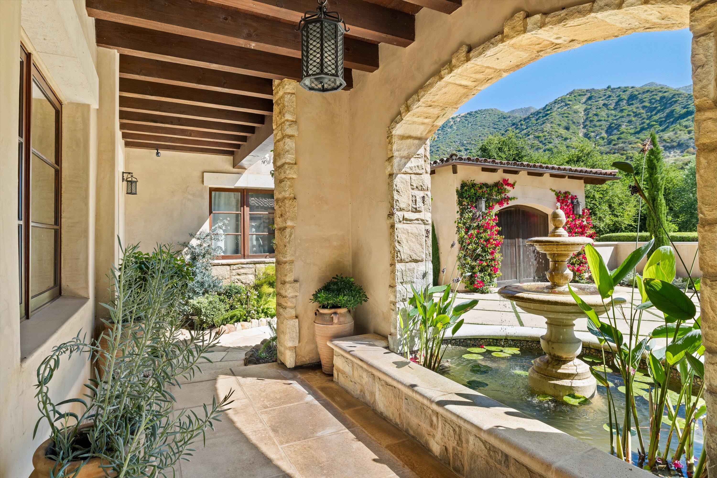 Montecito, California 93108, United States, 4 Bedrooms Bedrooms, ,6 BathroomsBathrooms,Residential,Active,54704