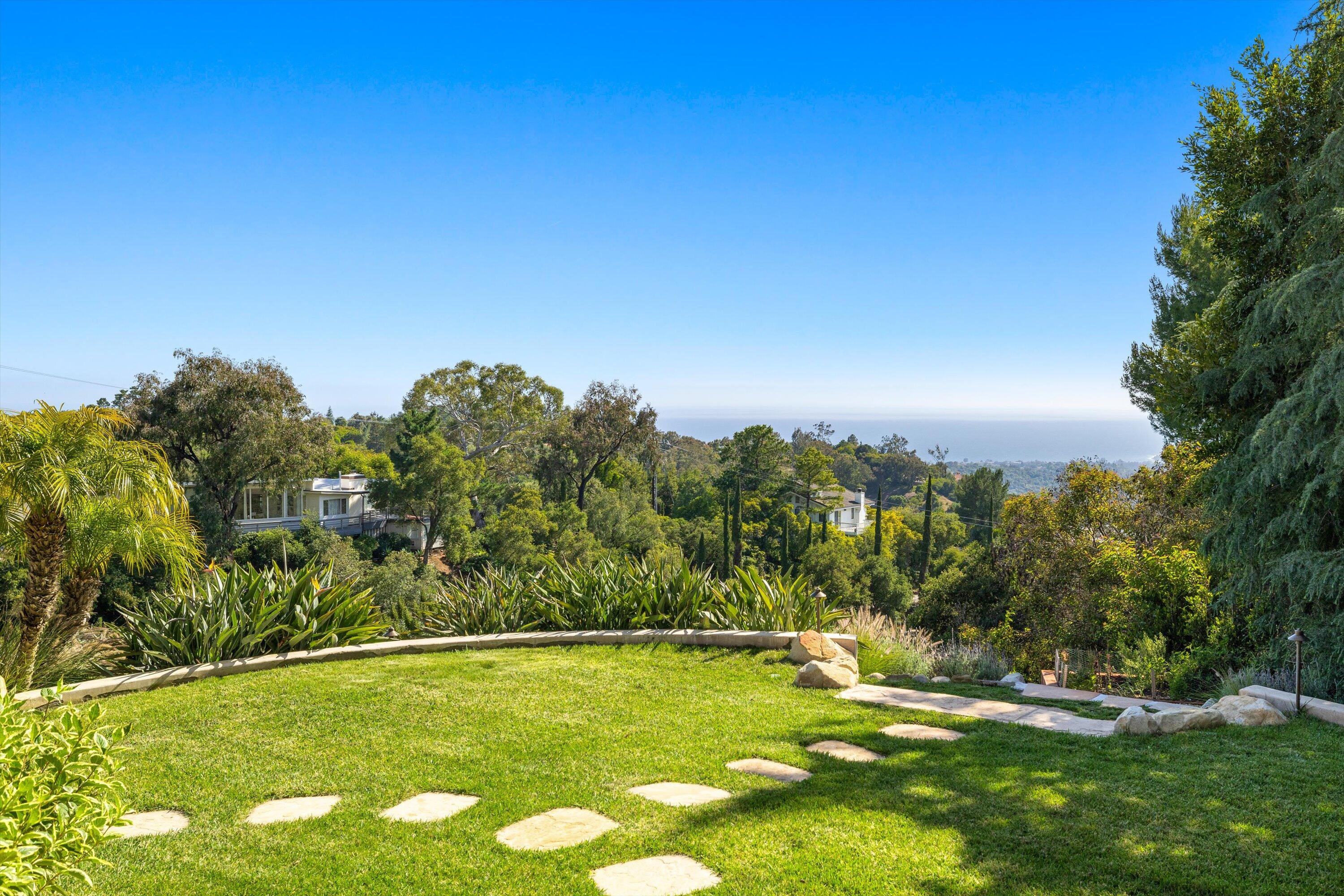 Montecito, California 93108, United States, 4 Bedrooms Bedrooms, ,6 BathroomsBathrooms,Residential,Active,54704
