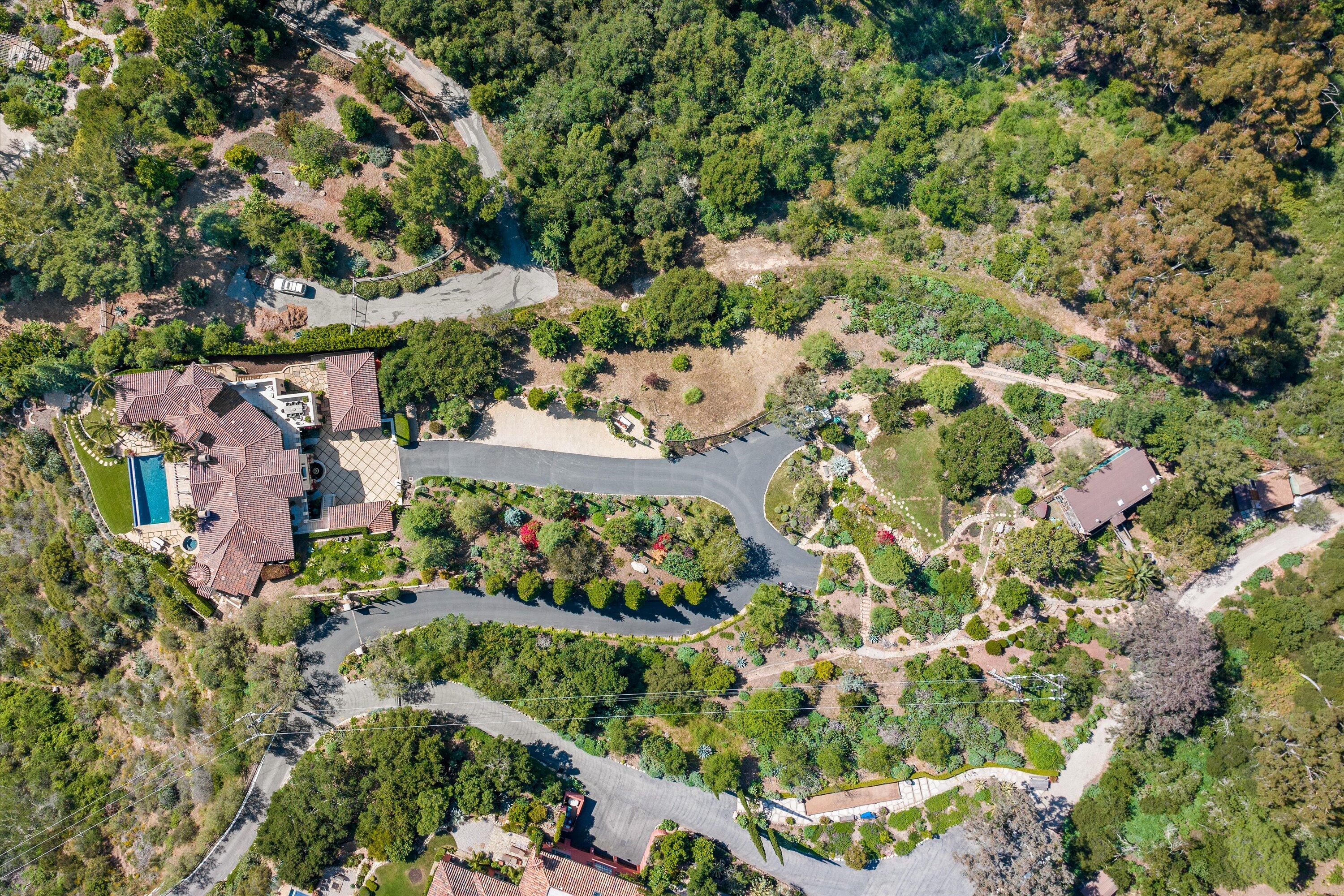 Montecito, California 93108, United States, 4 Bedrooms Bedrooms, ,6 BathroomsBathrooms,Residential,Active,54704