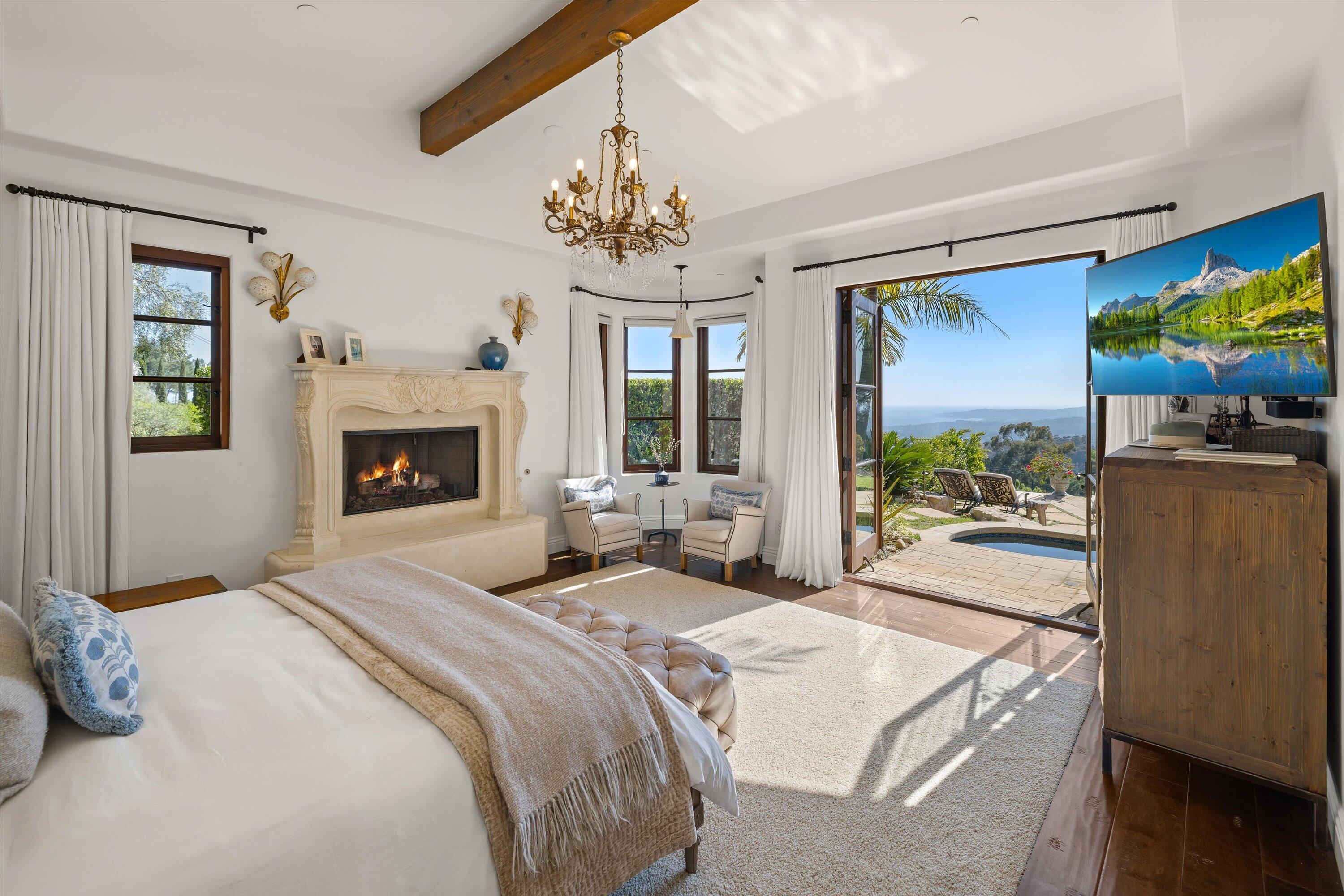 Montecito, California 93108, United States, 4 Bedrooms Bedrooms, ,6 BathroomsBathrooms,Residential,Active,54704