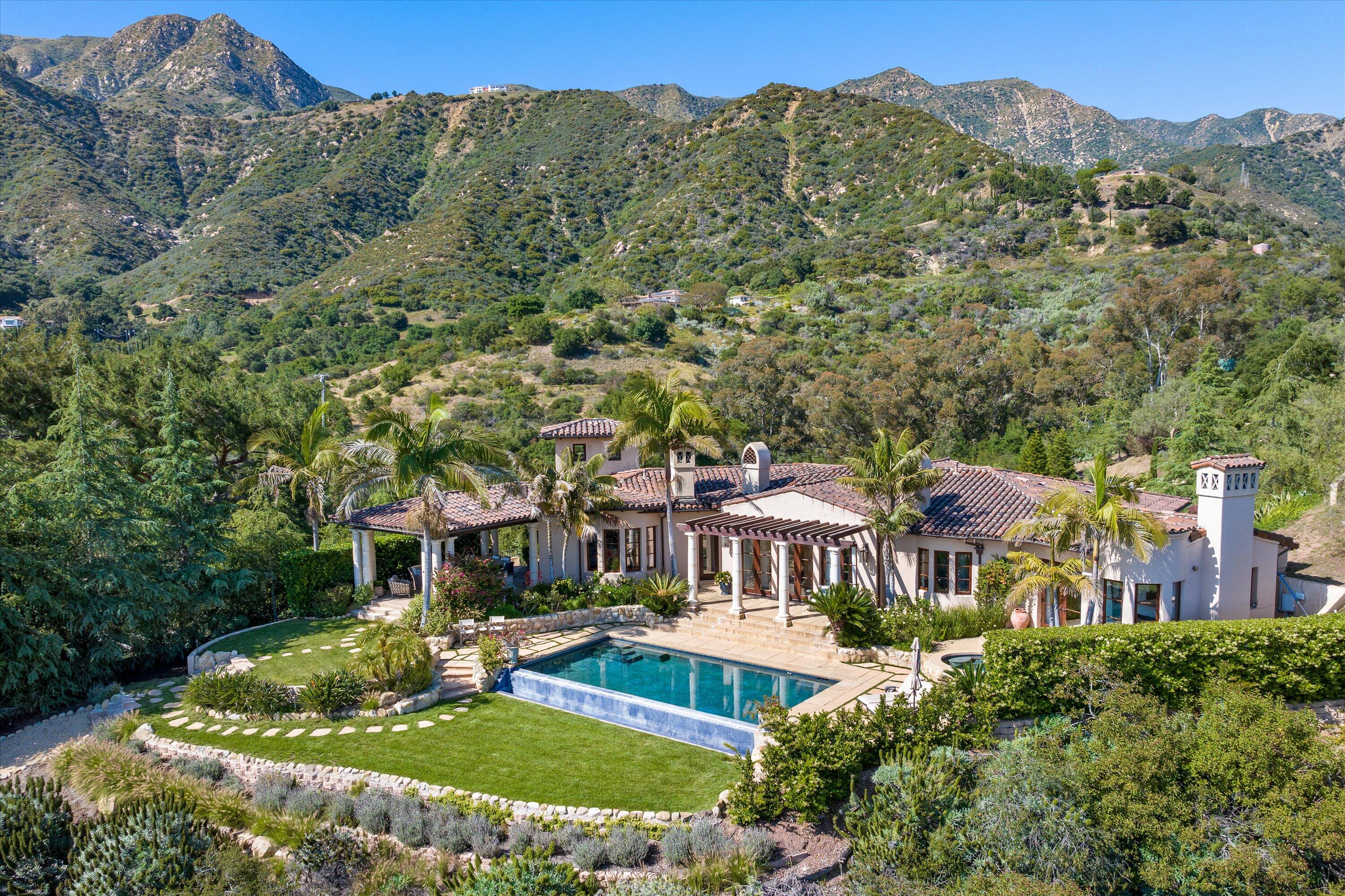 Montecito, California 93108, United States, 4 Bedrooms Bedrooms, ,6 BathroomsBathrooms,Residential,Active,54704