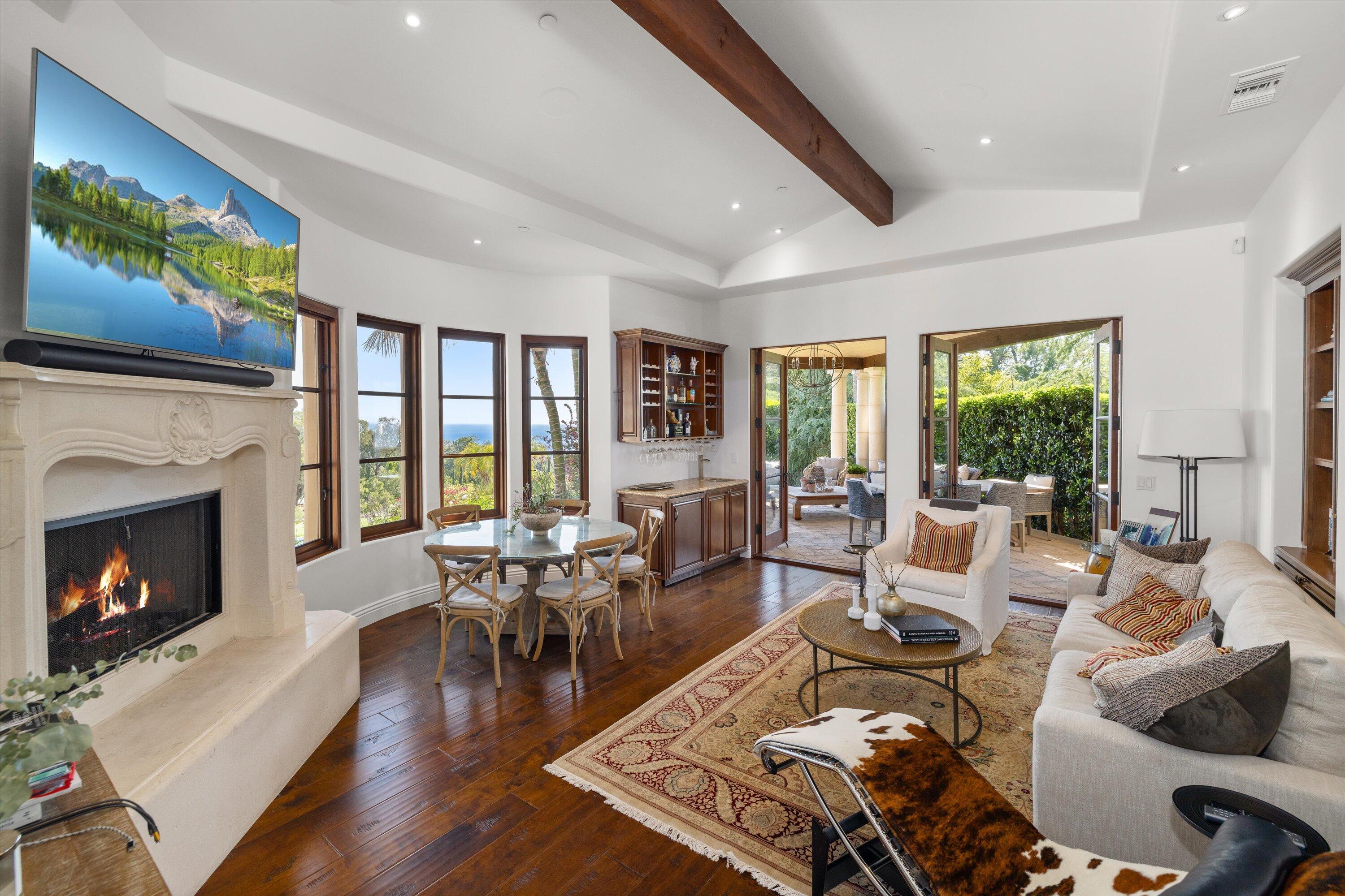 Montecito, California 93108, United States, 4 Bedrooms Bedrooms, ,6 BathroomsBathrooms,Residential,Active,54704