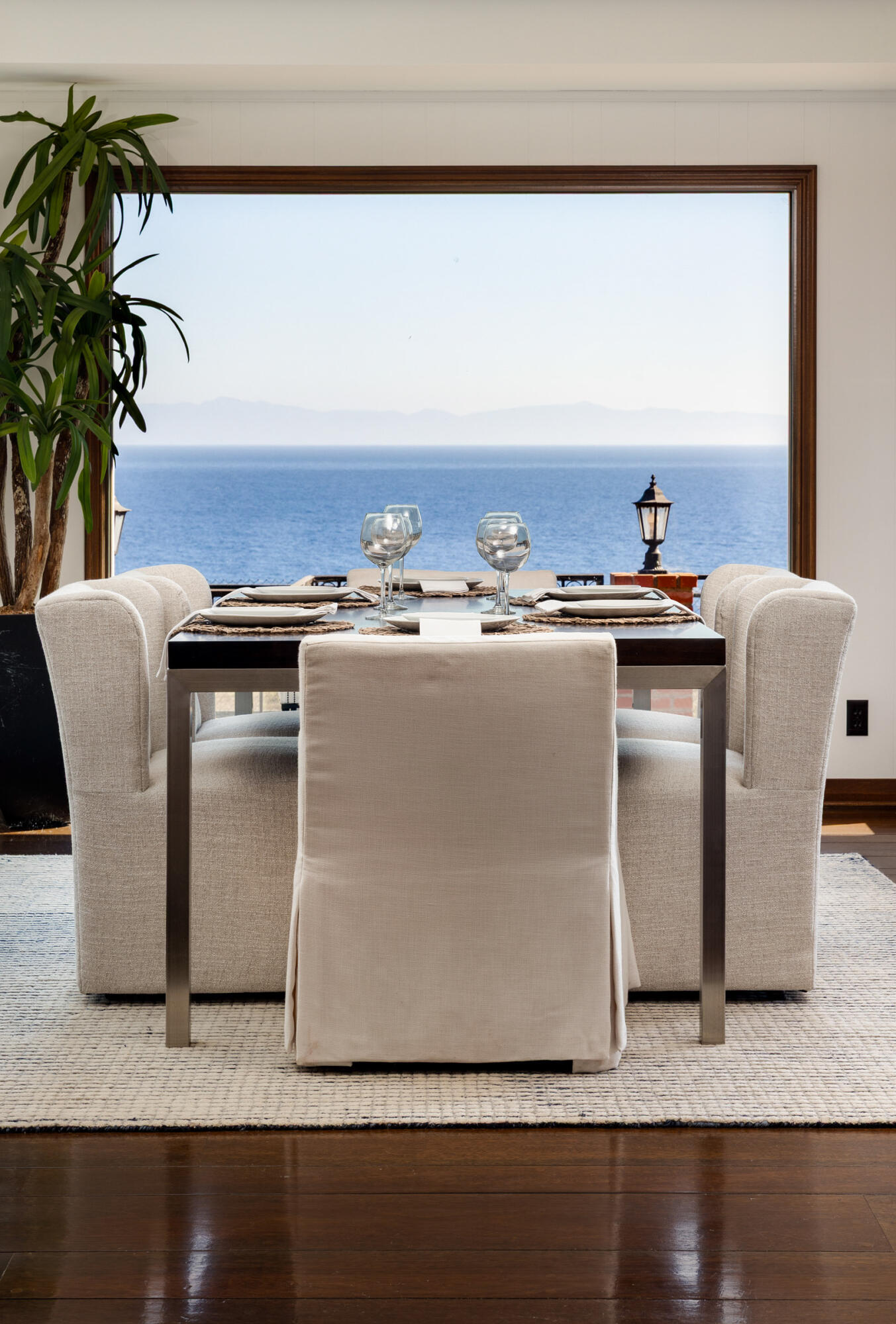 Santa Barbara, California 93110, United States, 5 Bedrooms Bedrooms, ,6 BathroomsBathrooms,Residential,Active,208849