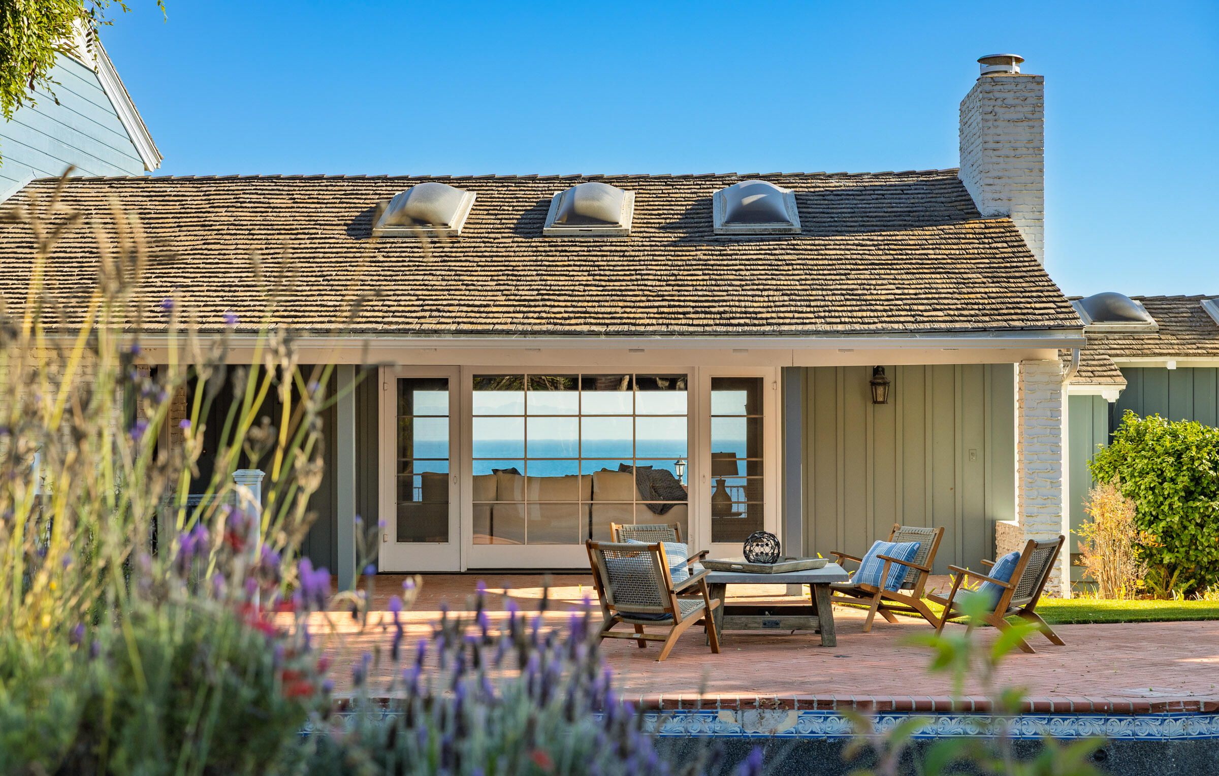 Santa Barbara, California 93110, United States, 5 Bedrooms Bedrooms, ,6 BathroomsBathrooms,Residential,Active,208849