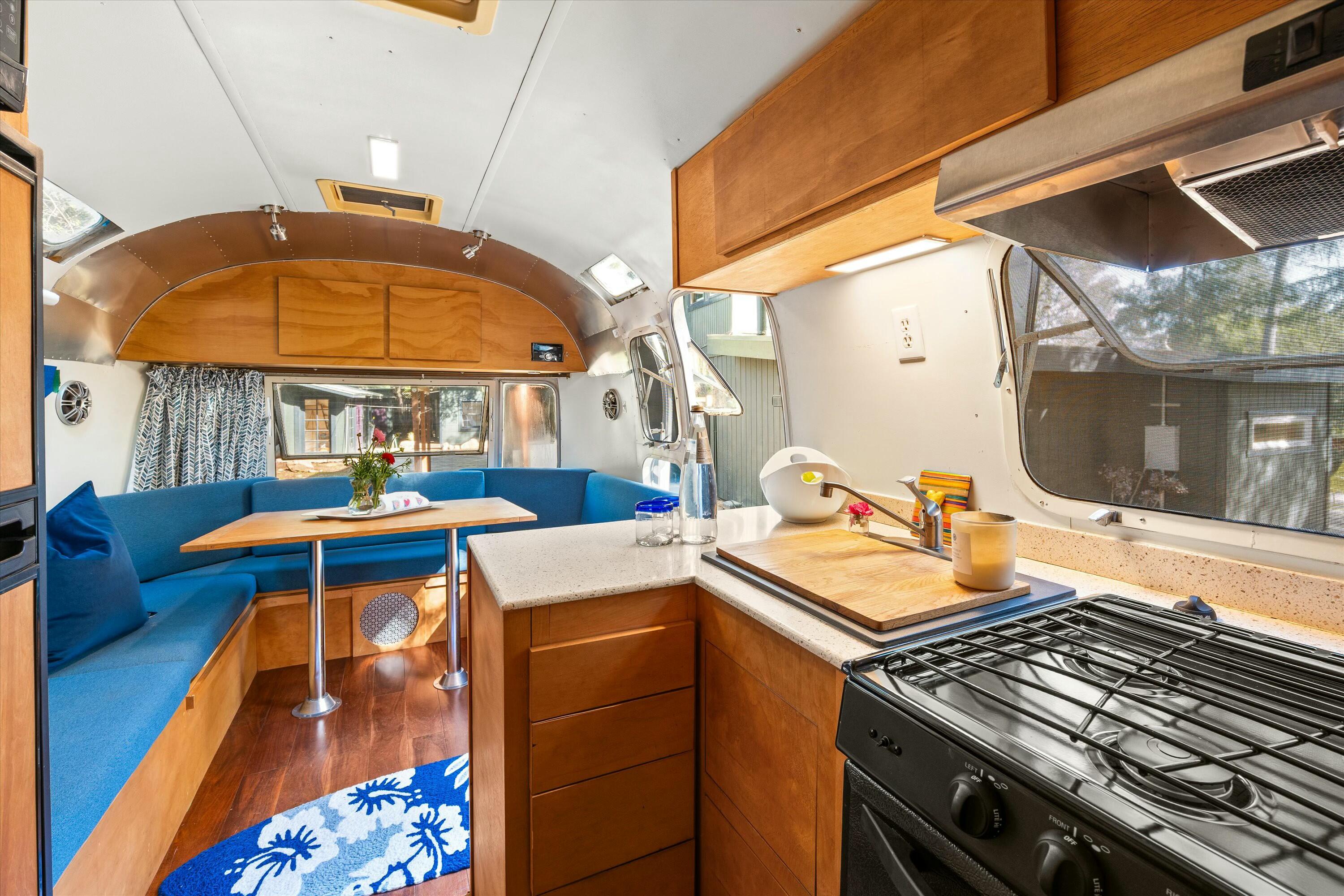 Ojai, California 93023, United States, 3 Bedrooms Bedrooms, ,2 BathroomsBathrooms,Residential,Active,89962