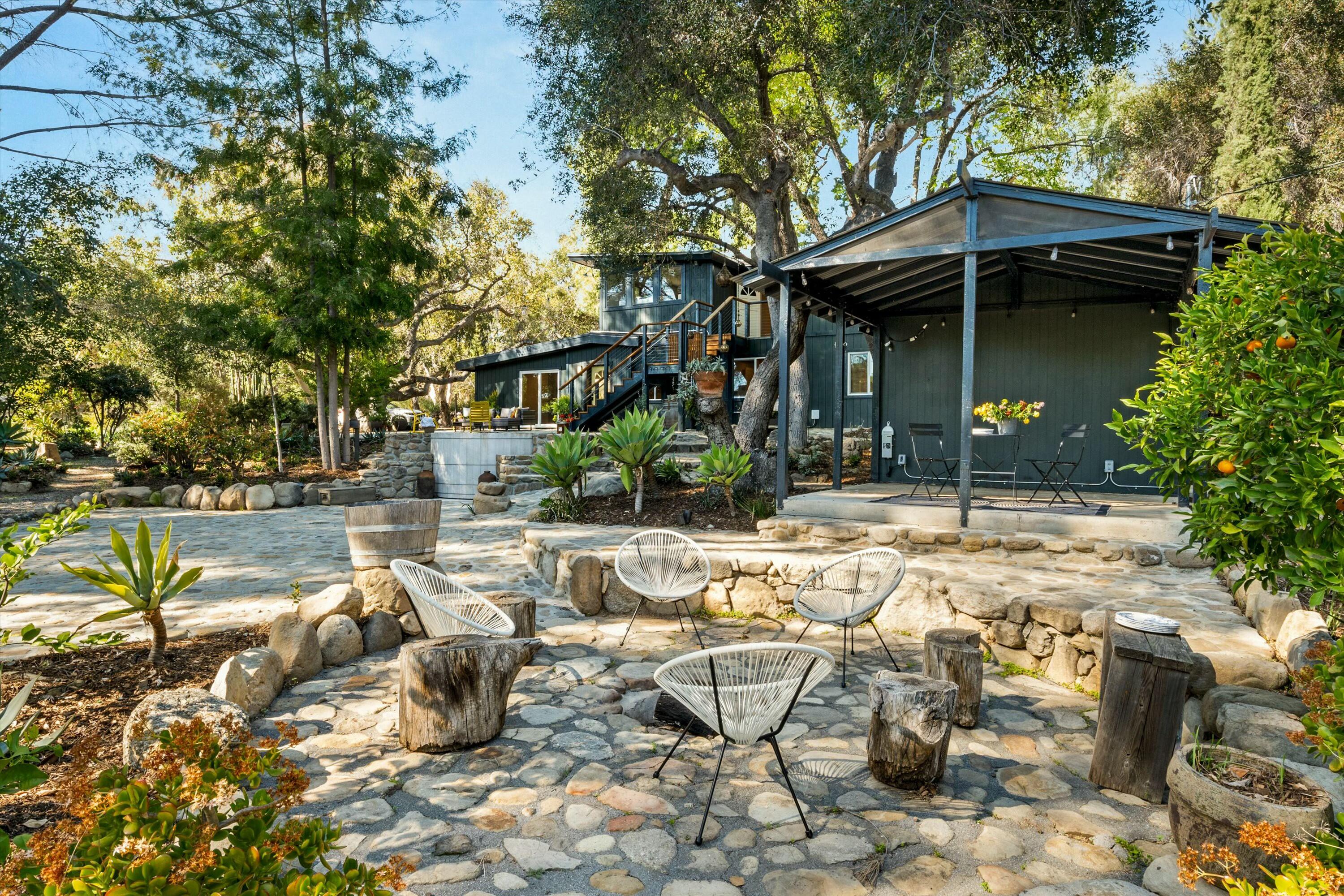 Ojai, California 93023, United States, 3 Bedrooms Bedrooms, ,2 BathroomsBathrooms,Residential,Active,89962