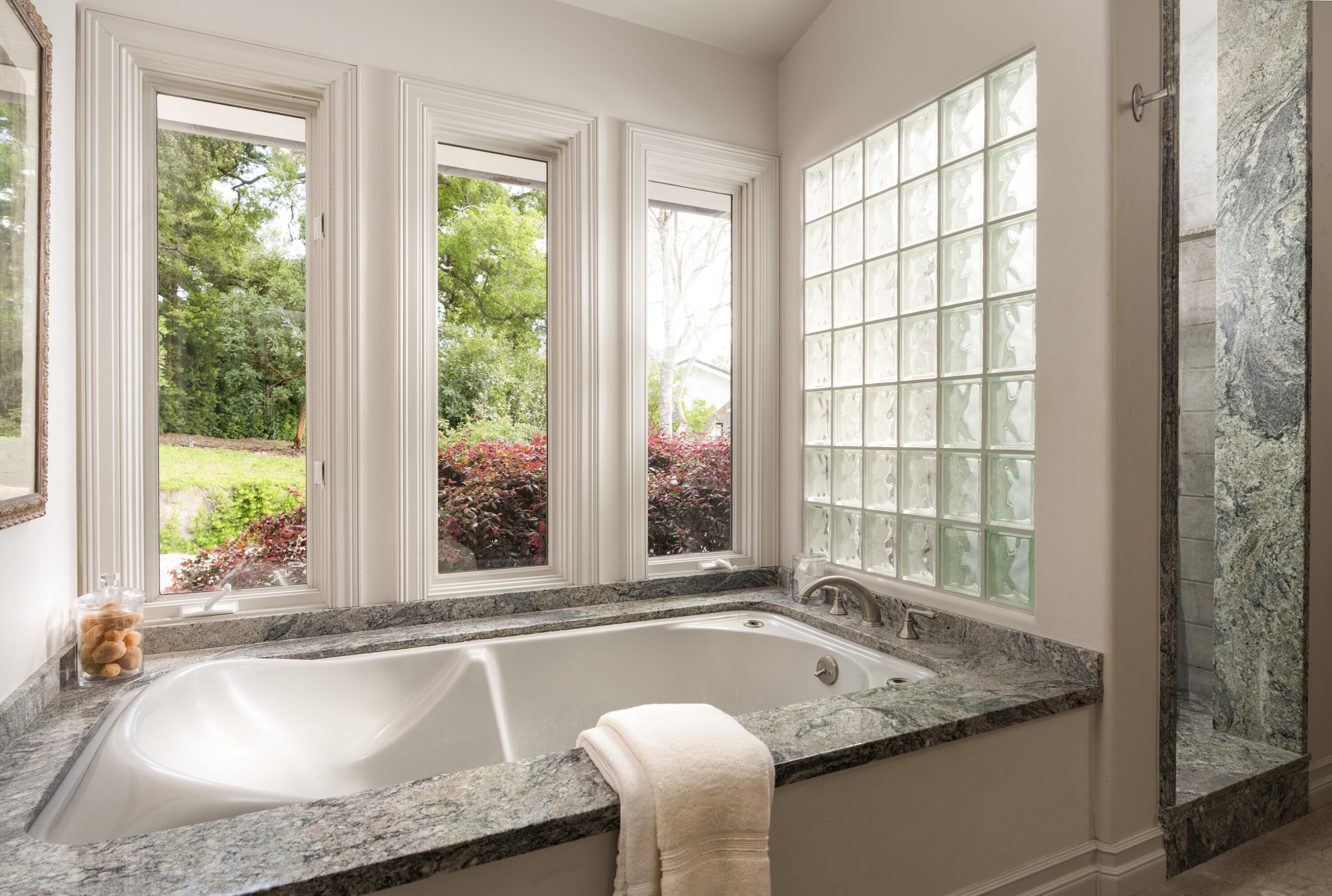 Santa Barbara, California 93108, United States, 4 Bedrooms Bedrooms, ,5 BathroomsBathrooms,Residential,Active,108552