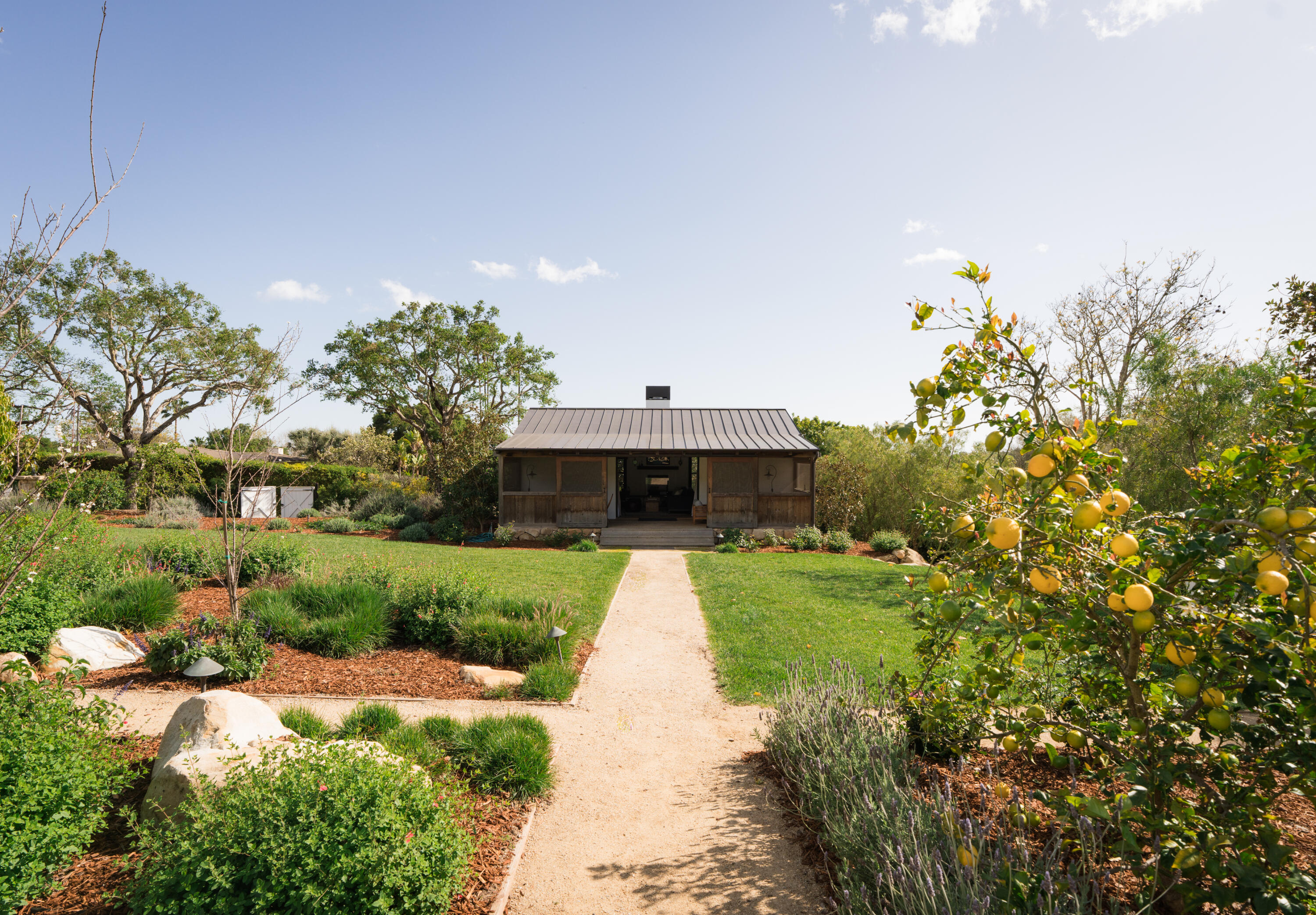 Santa Barbara, California 93108, United States, 4 Bedrooms Bedrooms, ,5 BathroomsBathrooms,Residential,Active,108552