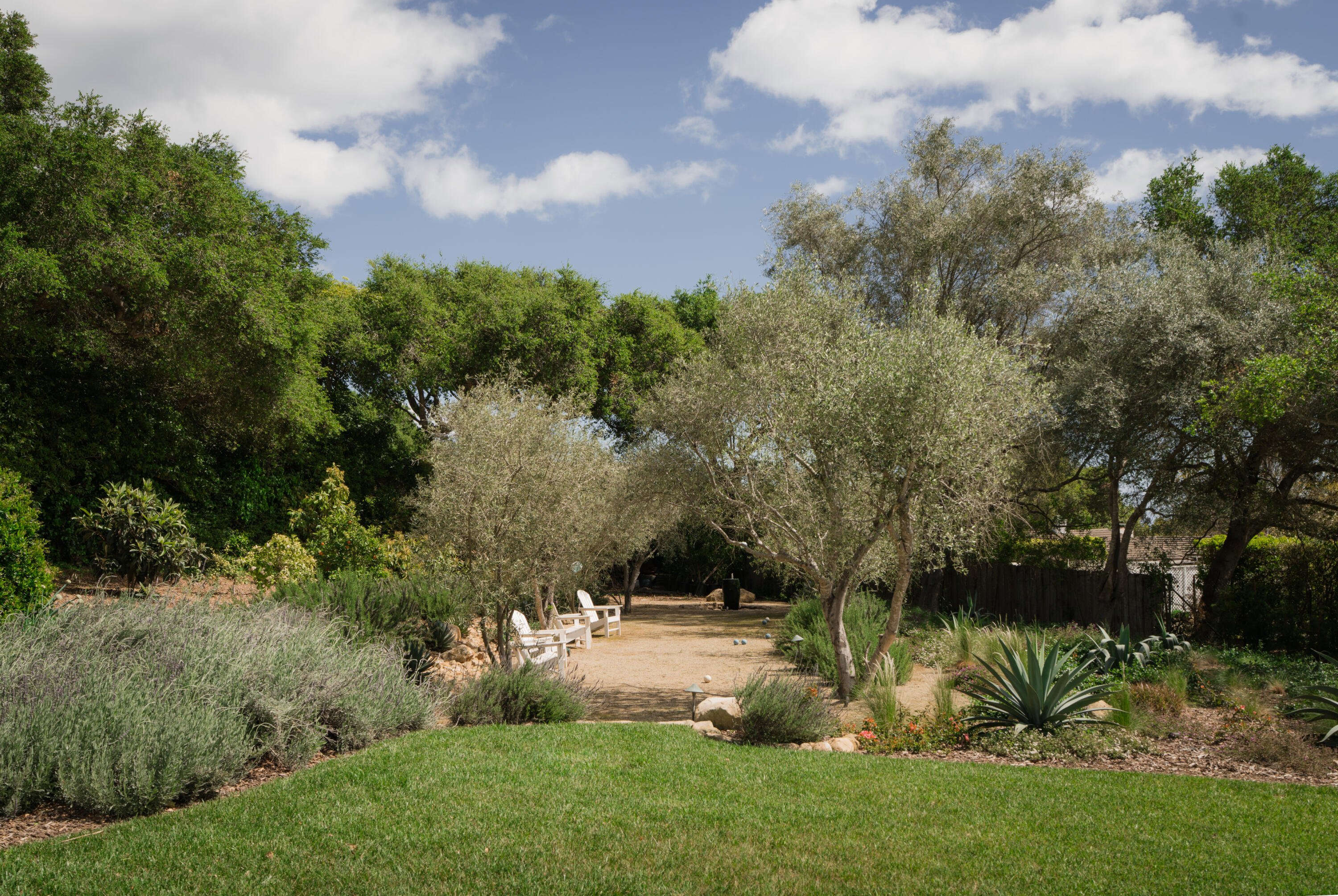 Santa Barbara, California 93108, United States, 4 Bedrooms Bedrooms, ,5 BathroomsBathrooms,Residential,Active,108552