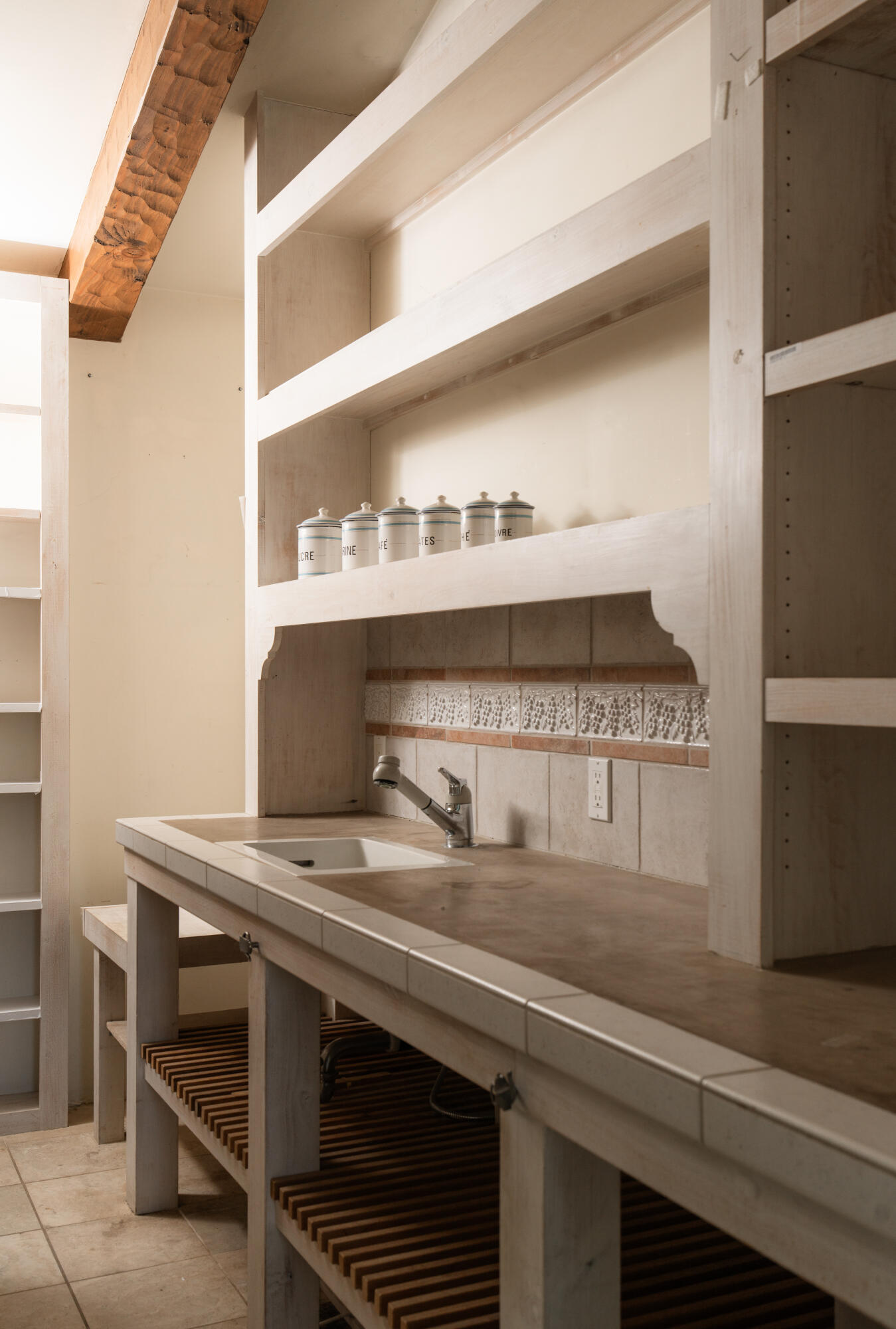 Santa Barbara, California 93108, United States, 4 Bedrooms Bedrooms, ,5 BathroomsBathrooms,Residential,Active,108552