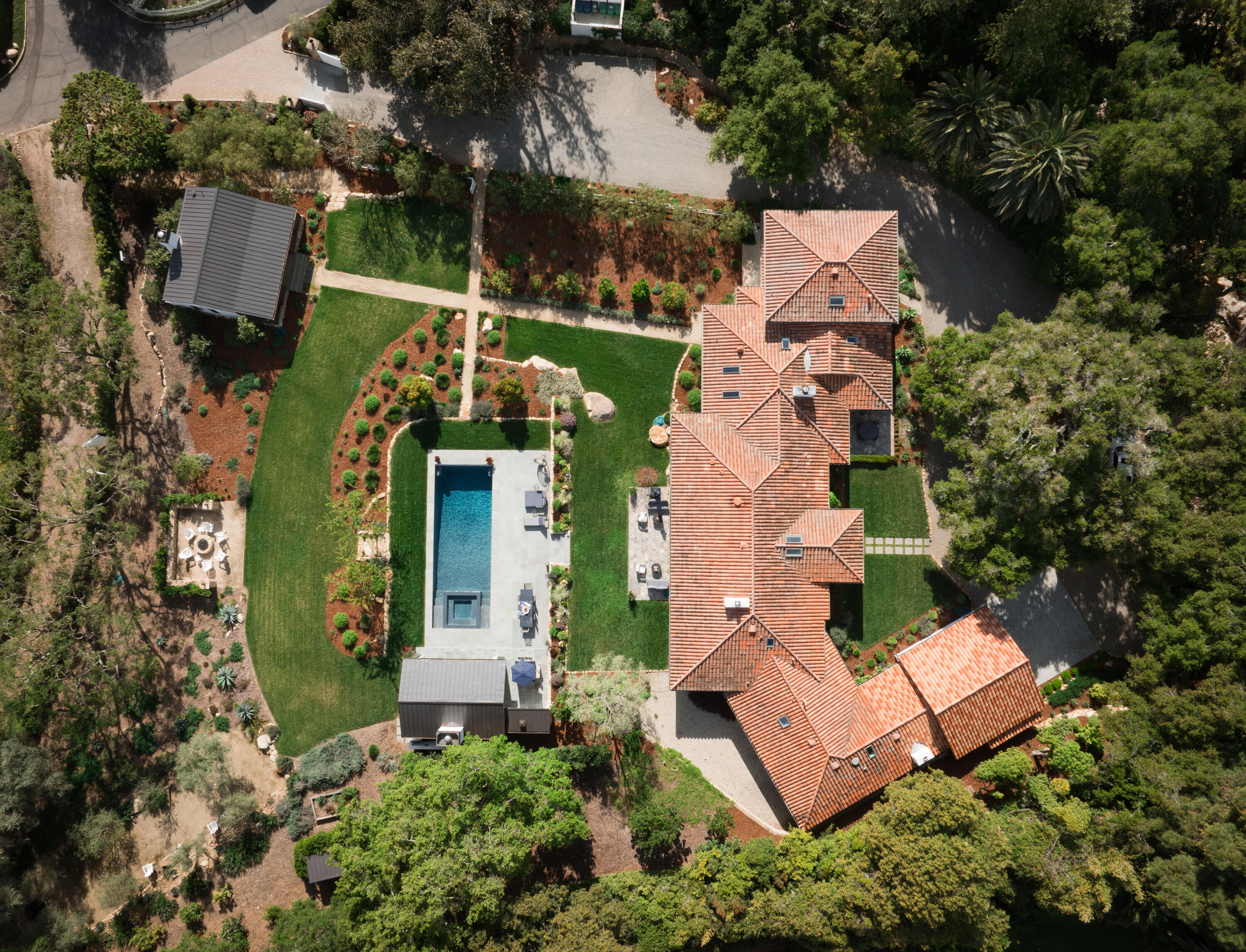 Santa Barbara, California 93108, United States, 4 Bedrooms Bedrooms, ,5 BathroomsBathrooms,Residential,Active,108552