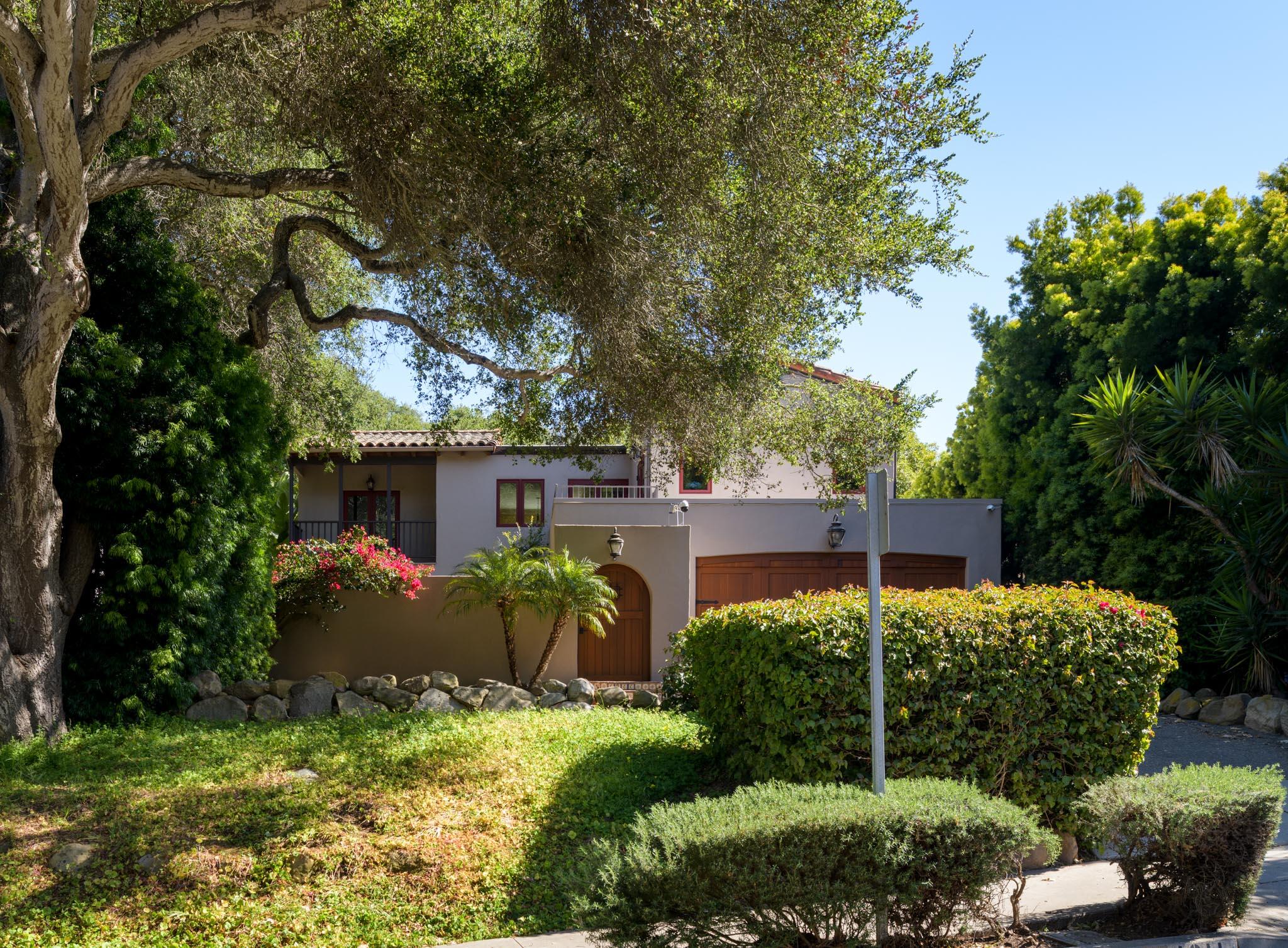 Santa Barbara, California 93101, United States, 4 Bedrooms Bedrooms, ,4 BathroomsBathrooms,Residential,Active,118669