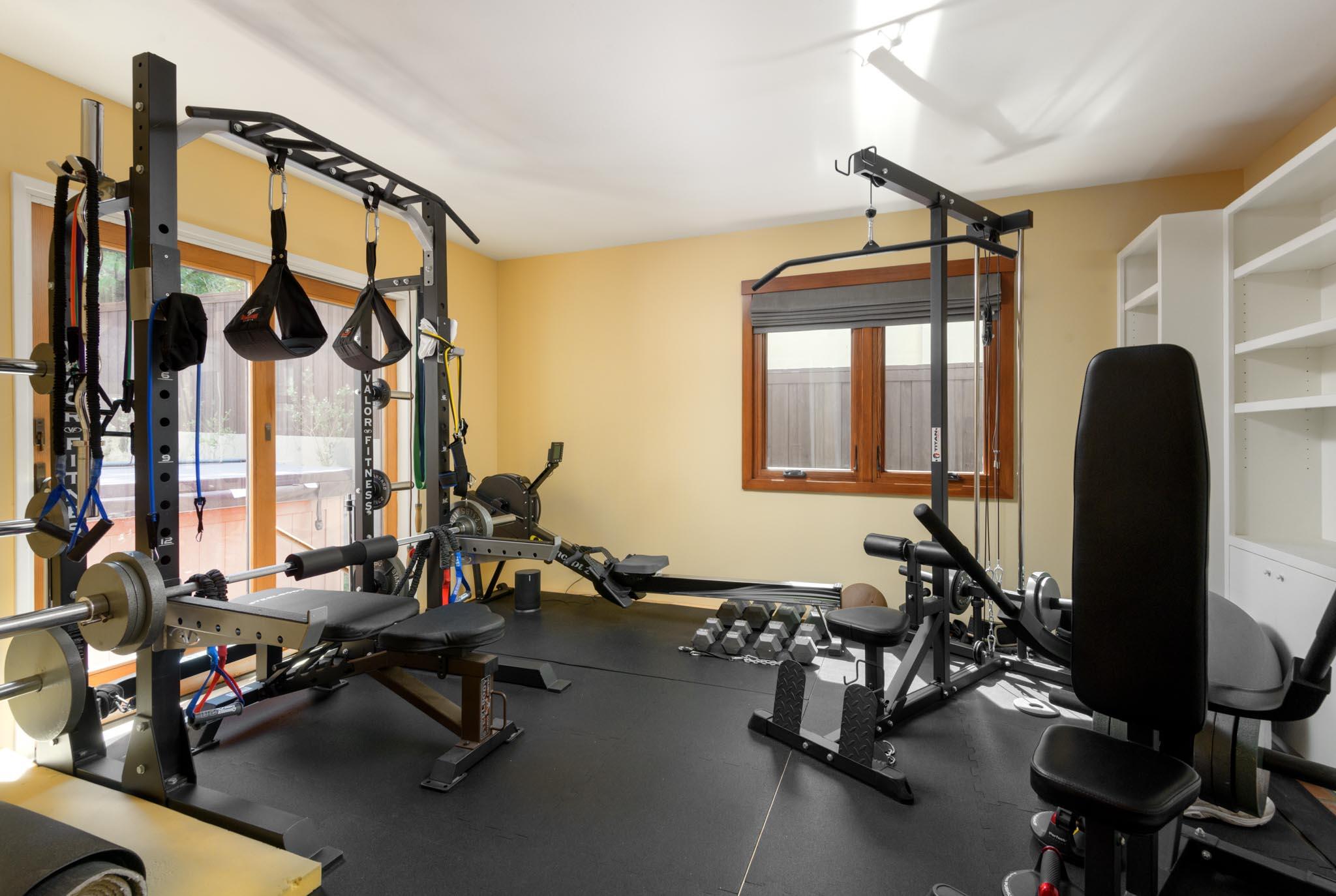 Santa Barbara, California 93101, United States, 4 Bedrooms Bedrooms, ,4 BathroomsBathrooms,Residential,Active,118669