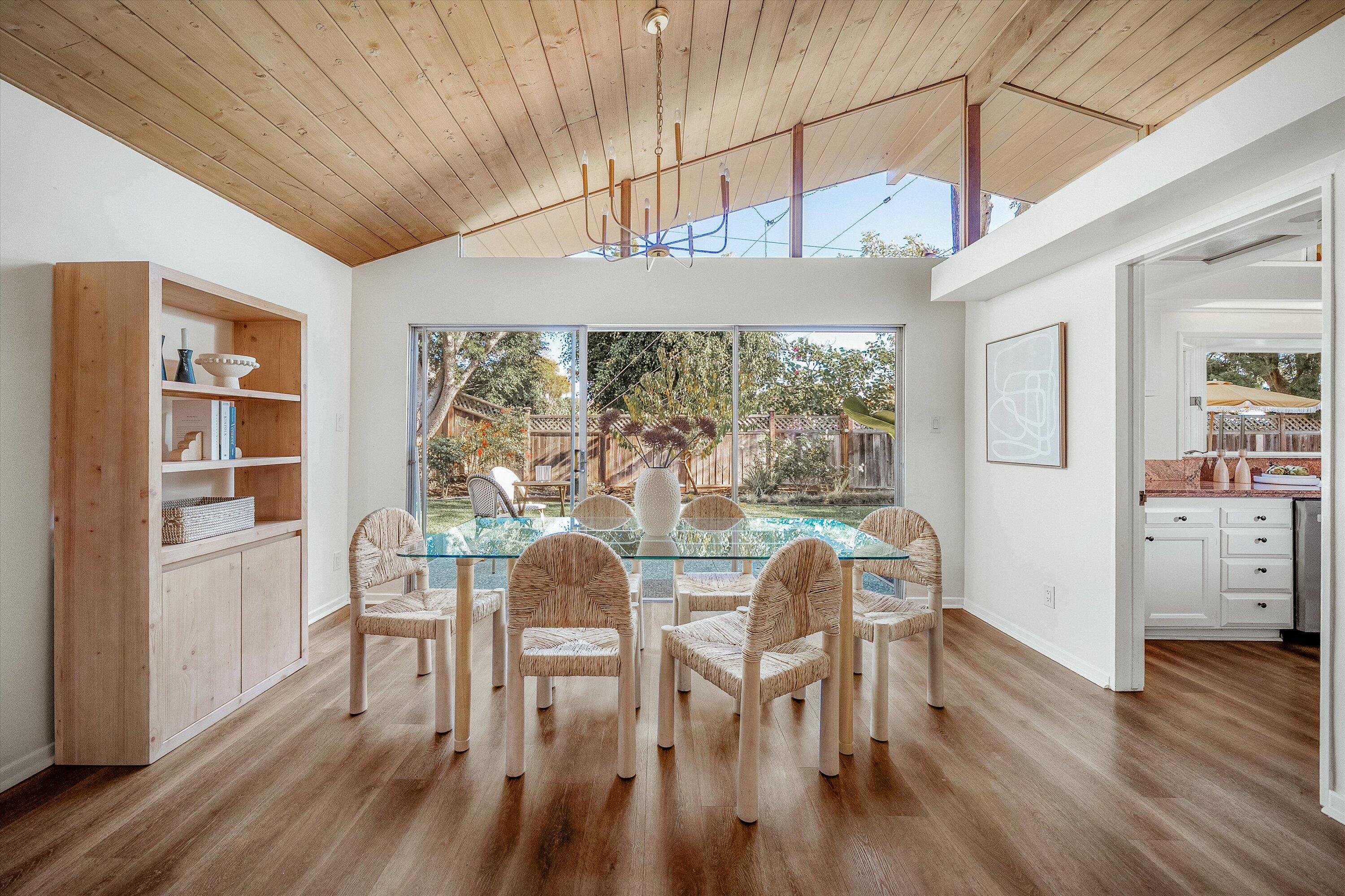 Santa Barbara, California 93110, United States, 4 Bedrooms Bedrooms, ,3 BathroomsBathrooms,Residential,Active,253471