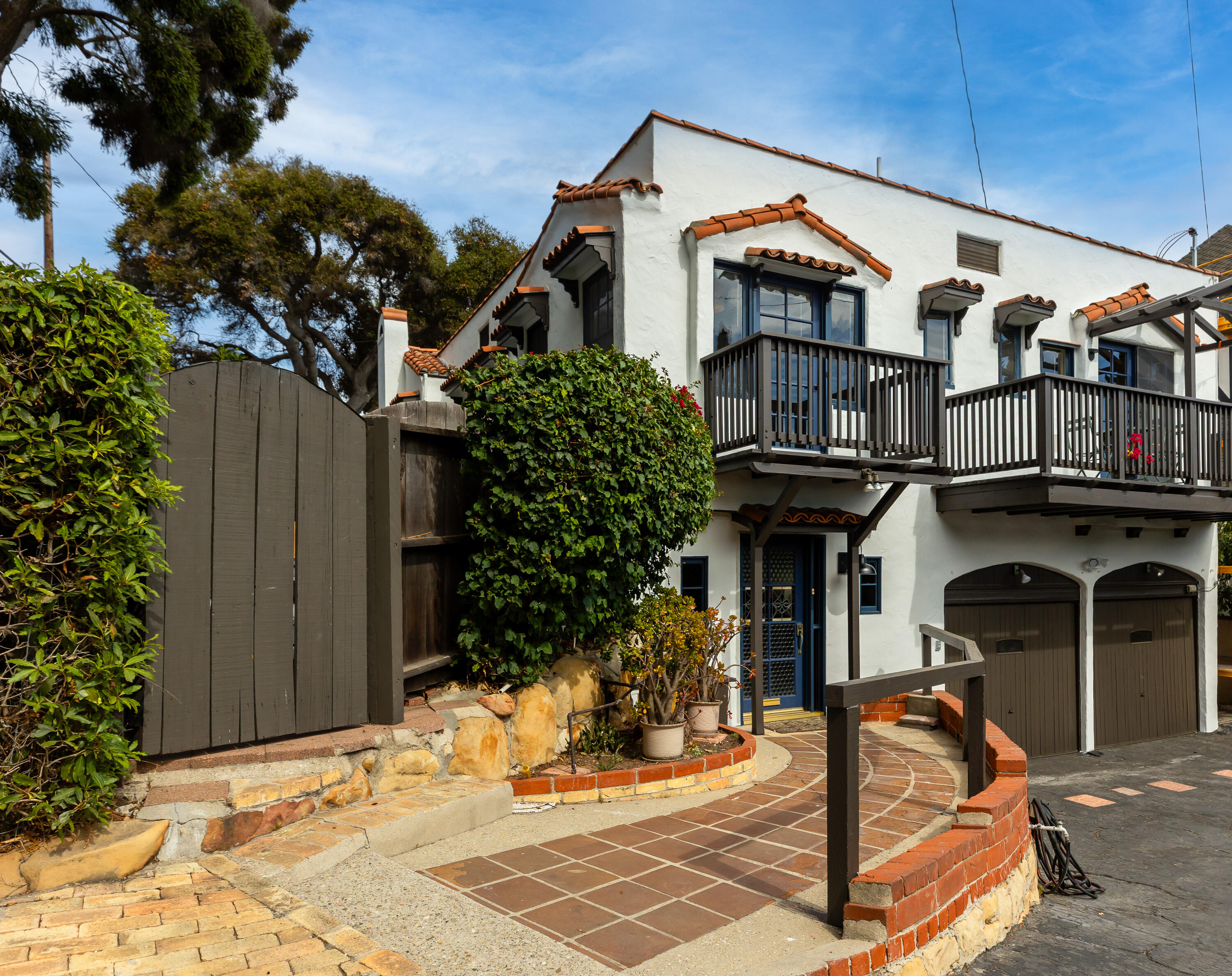 Santa Barbara, California 93105, United States, 3 Bedrooms Bedrooms, ,2 BathroomsBathrooms,Residential,Active,19760