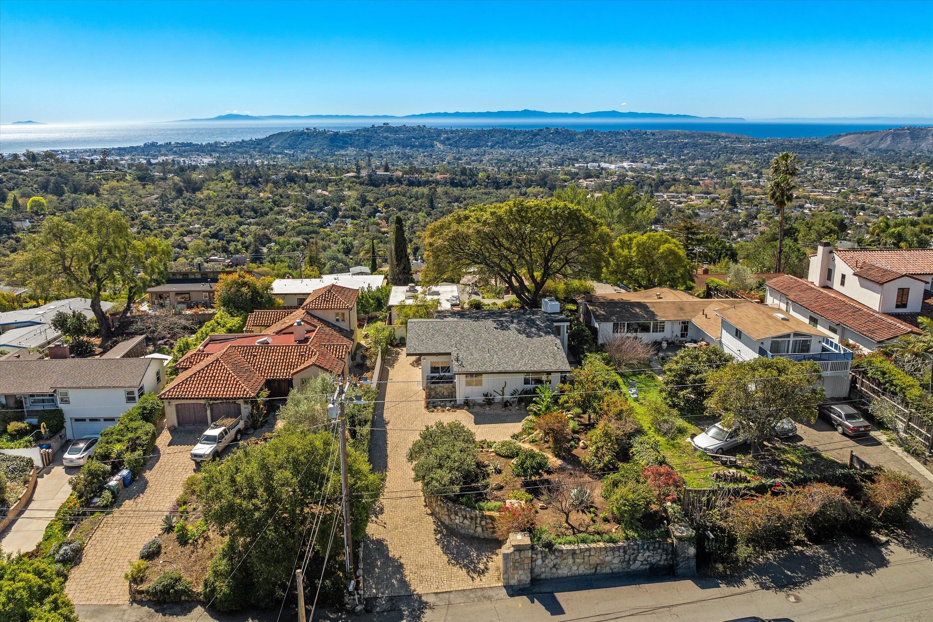 Santa Barbara, California 93105, United States, 3 Bedrooms Bedrooms, ,2 BathroomsBathrooms,Residential,Pending,89433