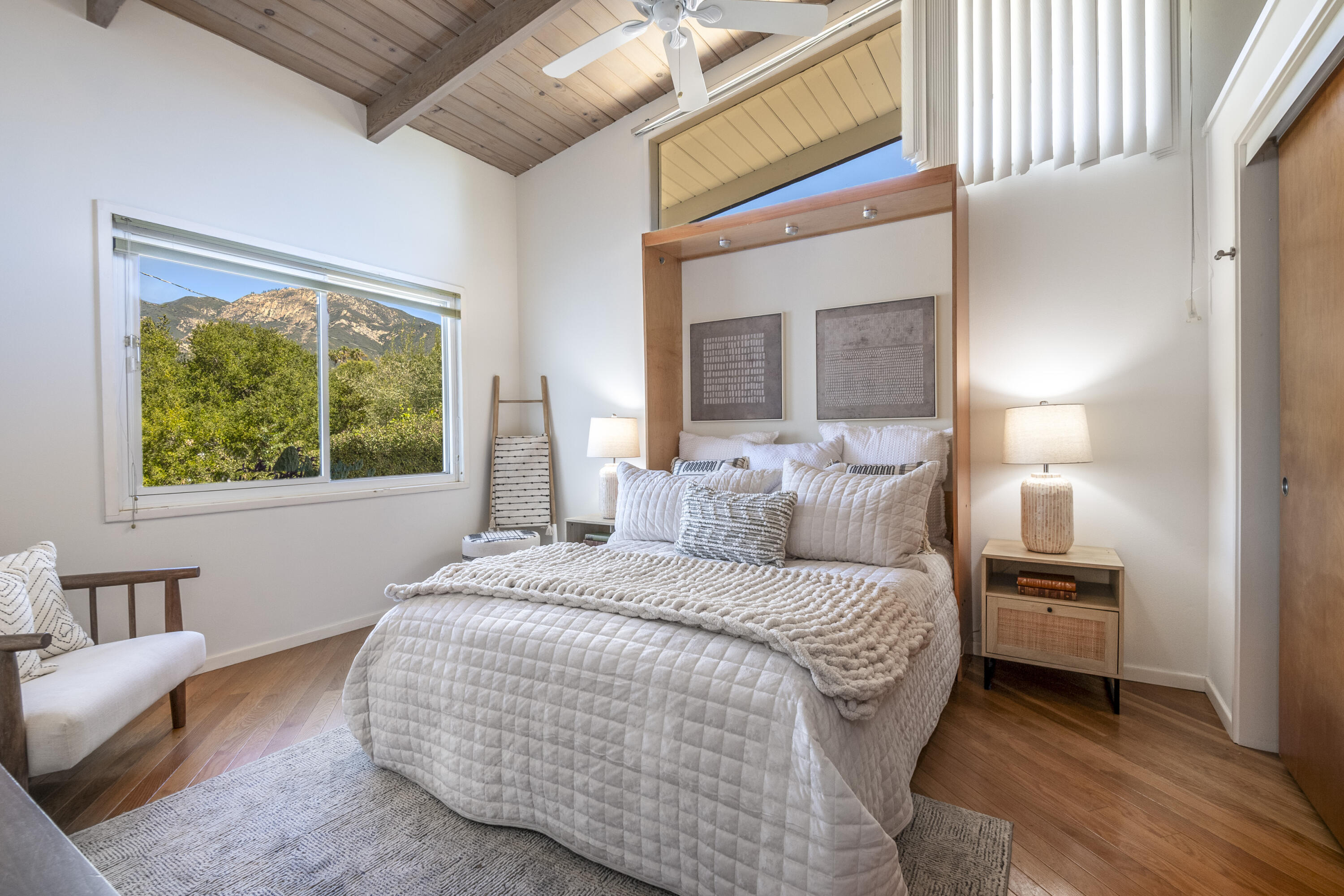 Santa Barbara, California 93105, United States, 3 Bedrooms Bedrooms, ,2 BathroomsBathrooms,Residential,Pending,89433