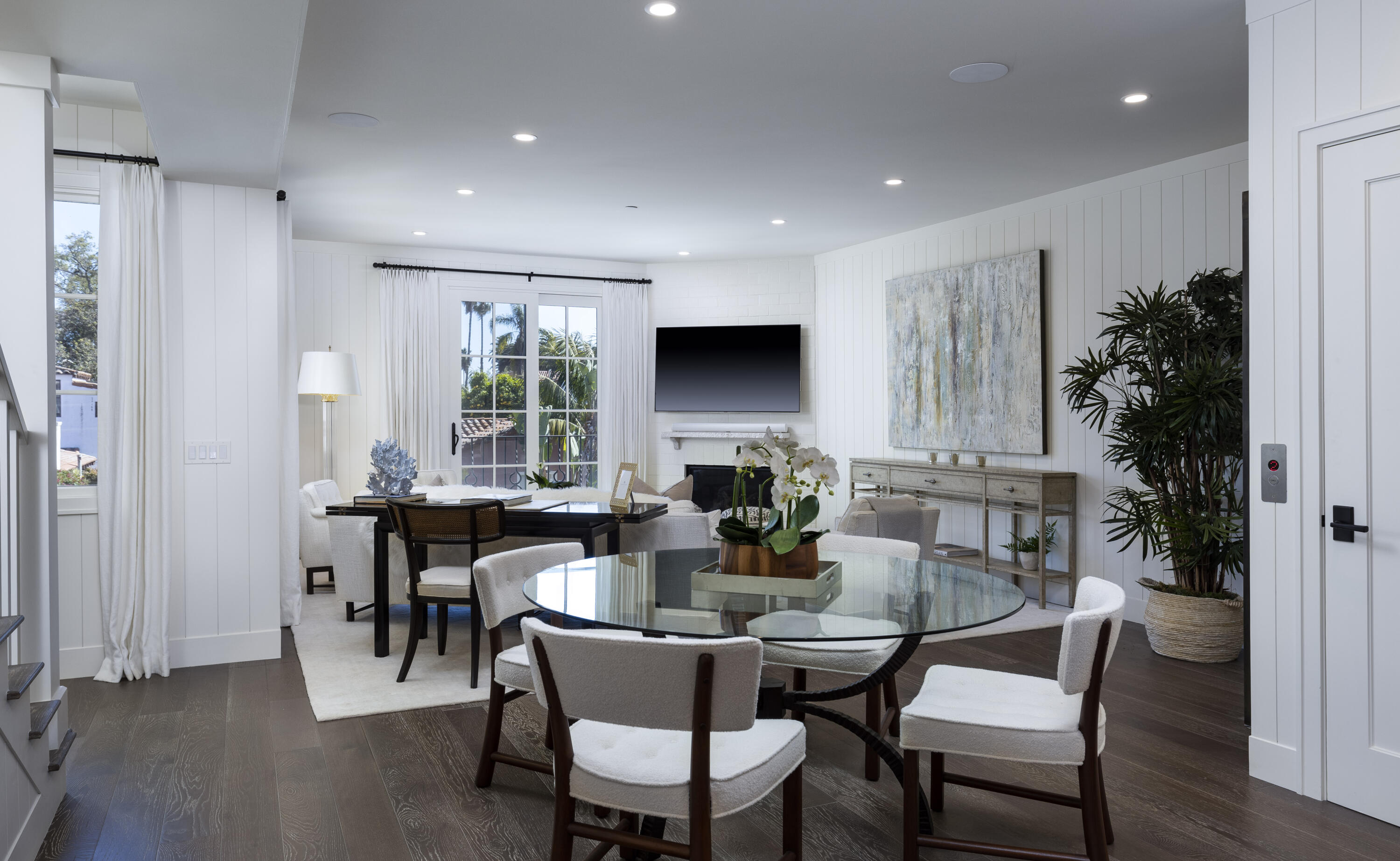 Santa Barbara, California 93101, United States, 3 Bedrooms Bedrooms, ,3 BathroomsBathrooms,Residential,Active,202602