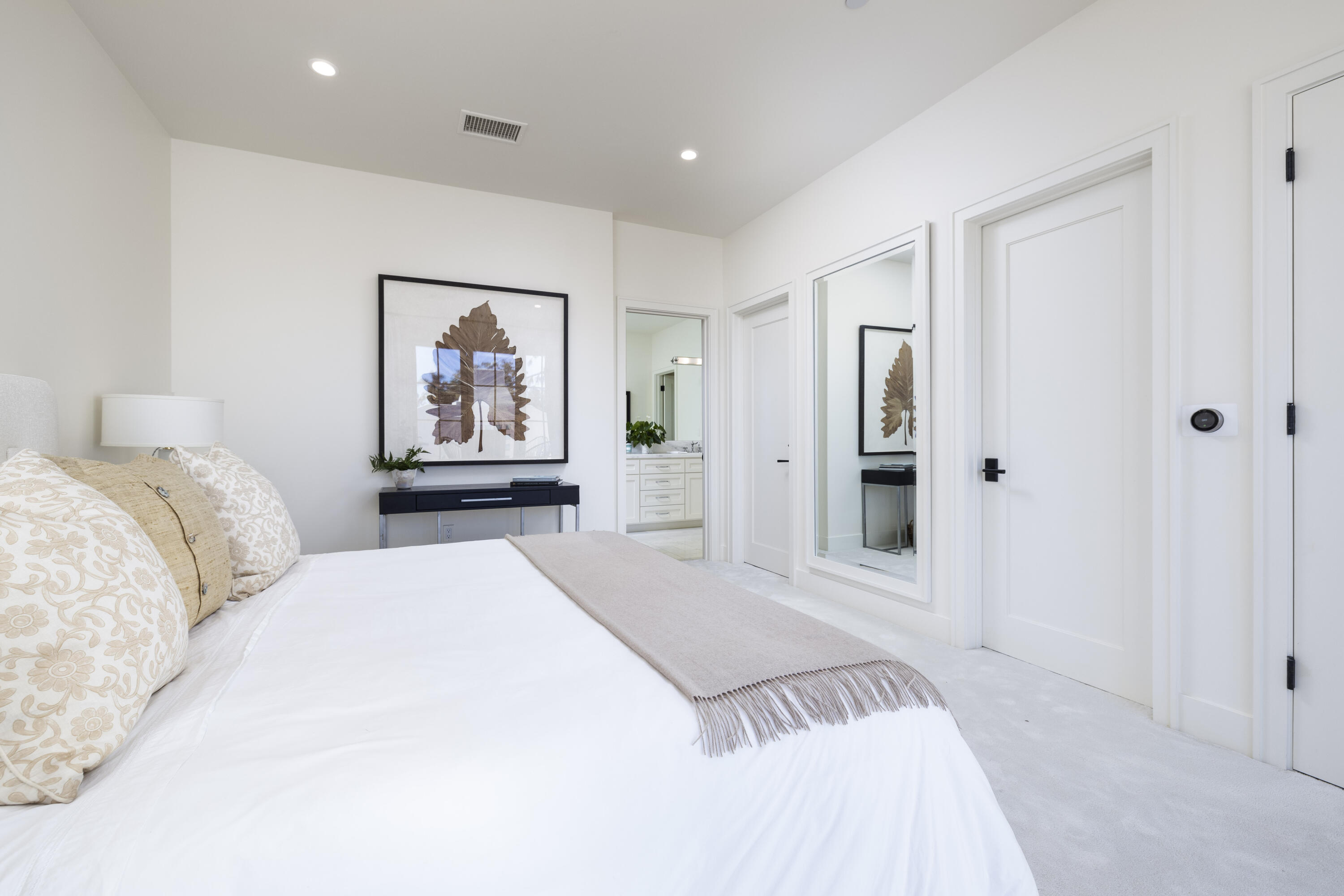 Santa Barbara, California 93101, United States, 3 Bedrooms Bedrooms, ,3 BathroomsBathrooms,Residential,Active,202602